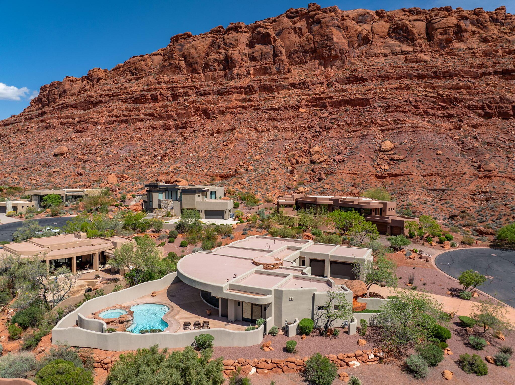 St George, Utah, 84770, United States, 4 Bedrooms Bedrooms, ,5 BathroomsBathrooms,Residential,For Sale,1976696
