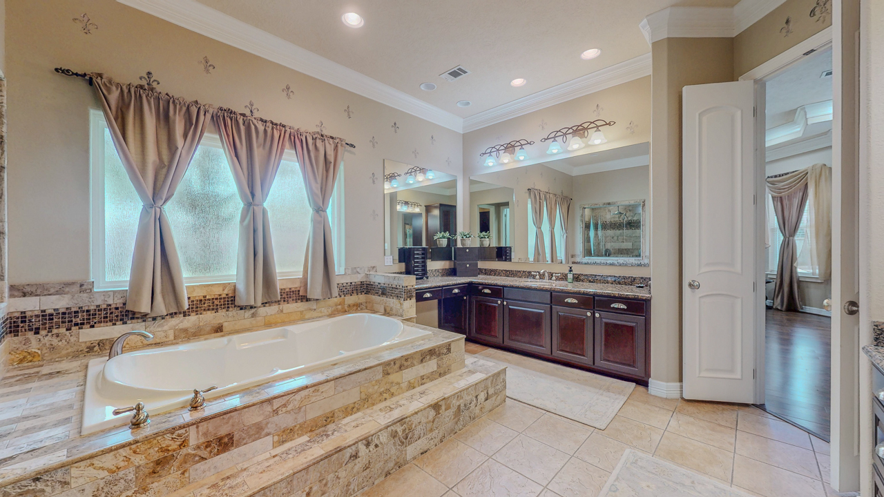 Orange, Texas, 77630, United States, 3 Bedrooms Bedrooms, ,5 BathroomsBathrooms,Residential,For Sale,1901539