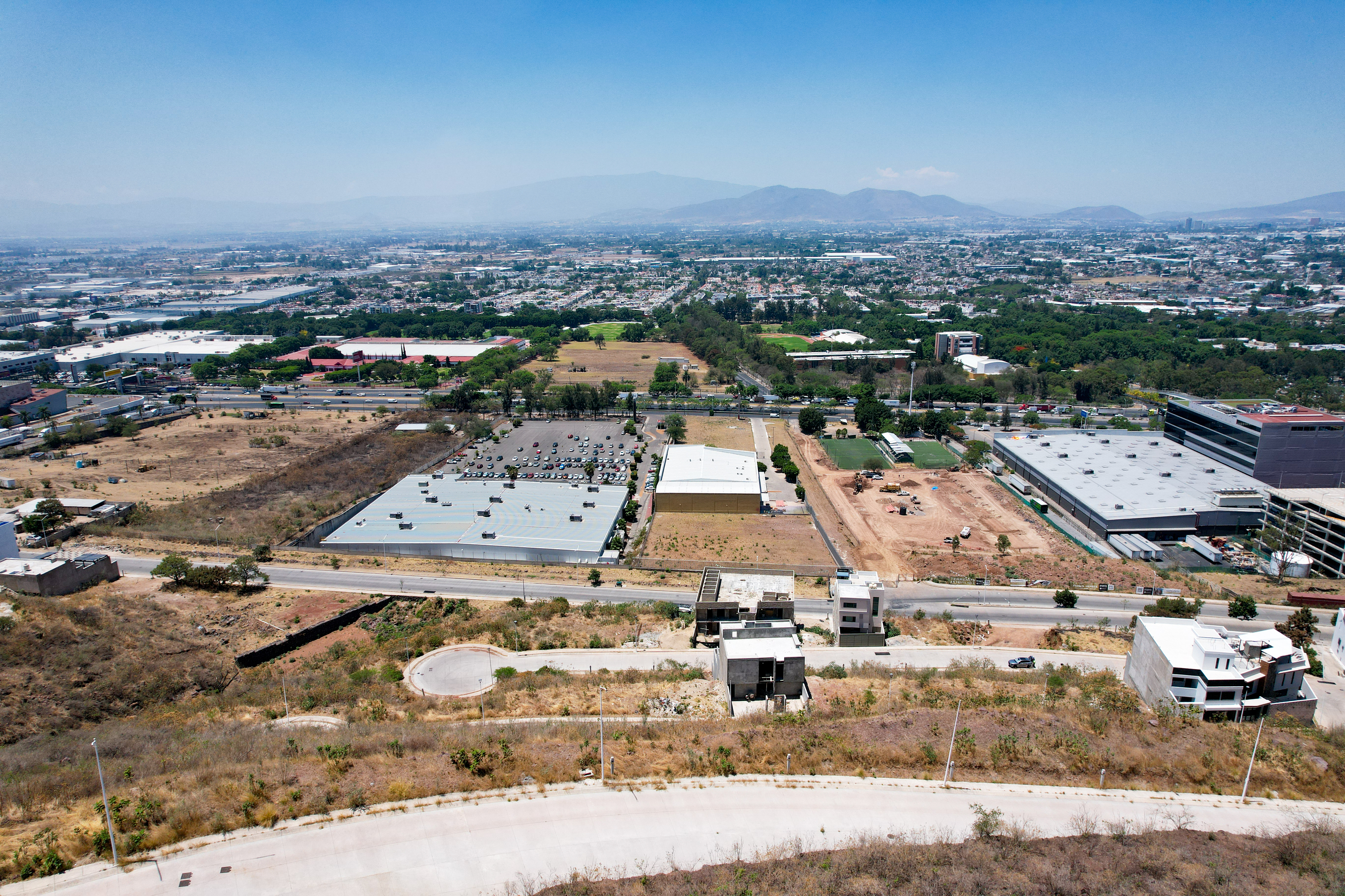  Terreno en Venta en Paisajes del Tesoro Excelente Ubicación - 物件實景