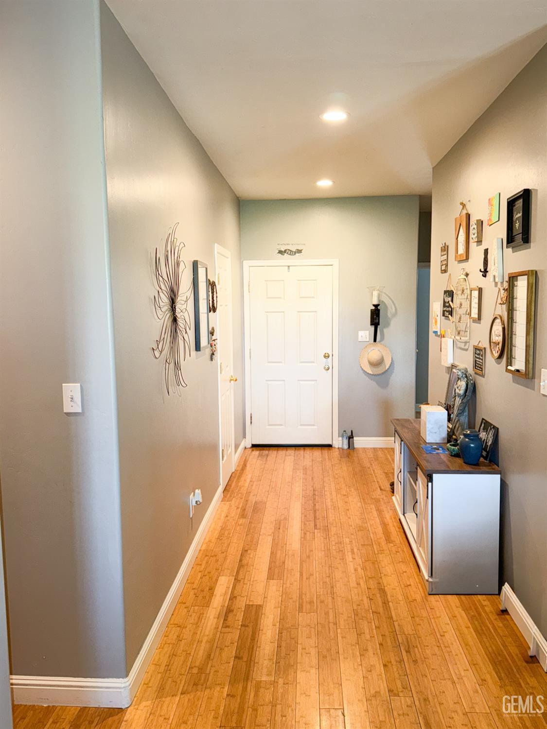 Bakersfield, California, 93314, United States, 3 Bedrooms Bedrooms, ,2 BathroomsBathrooms,Residential,For Sale,1966824