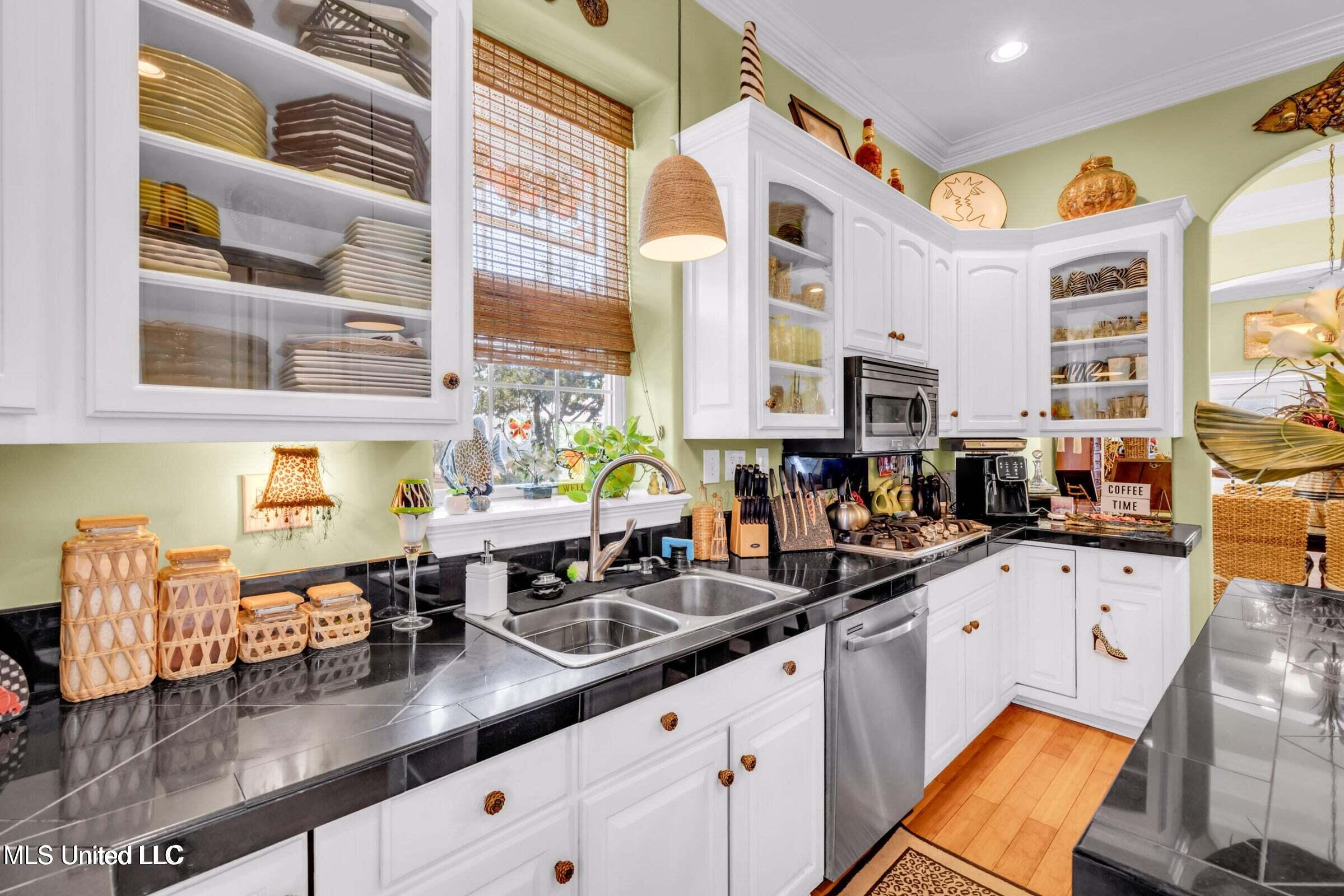 Biloxi, Mississippi, 39530, United States, 3 Bedrooms Bedrooms, ,3 BathroomsBathrooms,Residential,For Sale,1991800