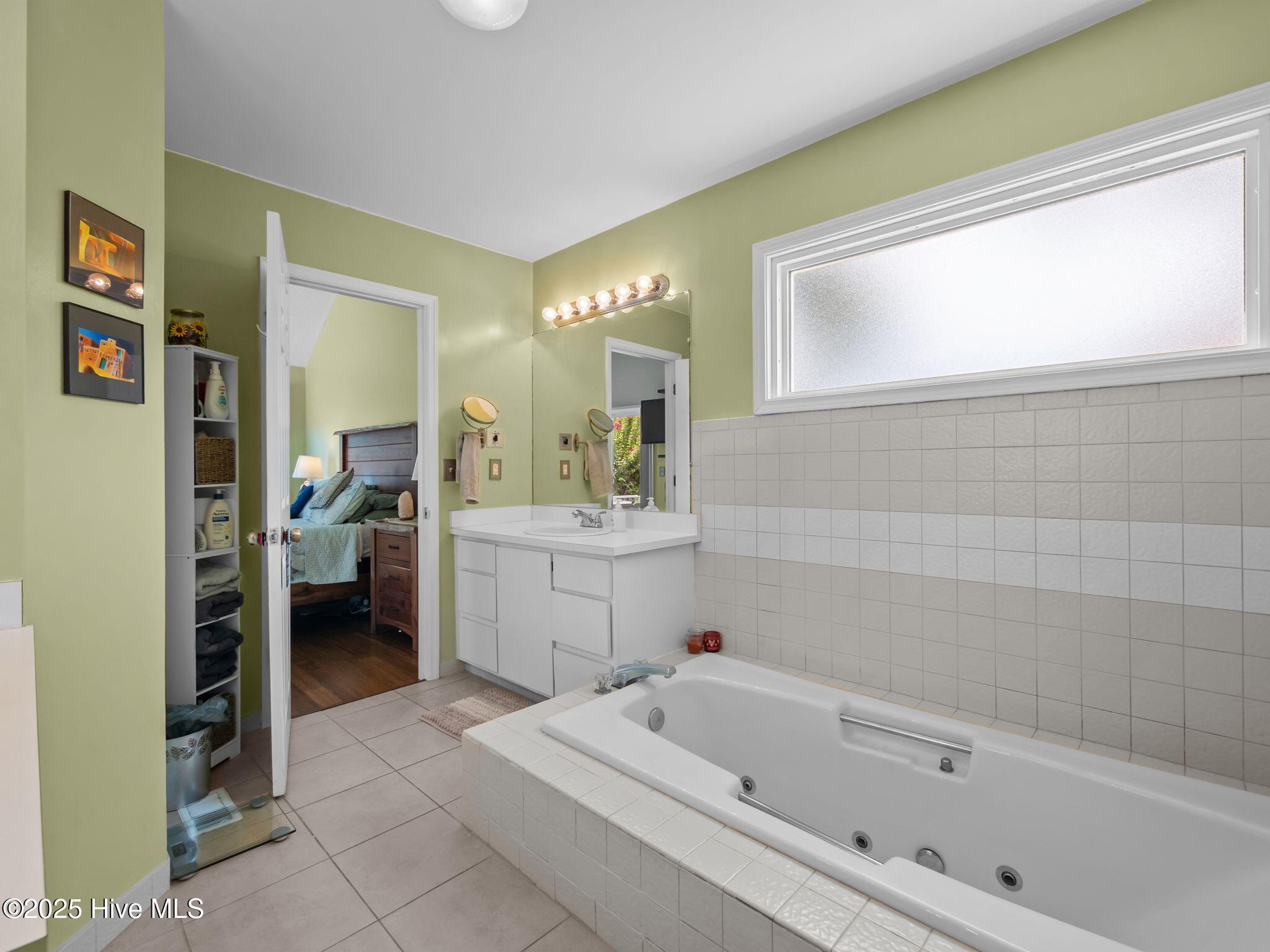 Emerald Isle, North Carolina, 28594, United States, 3 Bedrooms Bedrooms, ,3 BathroomsBathrooms,Residential,For Sale,1931635