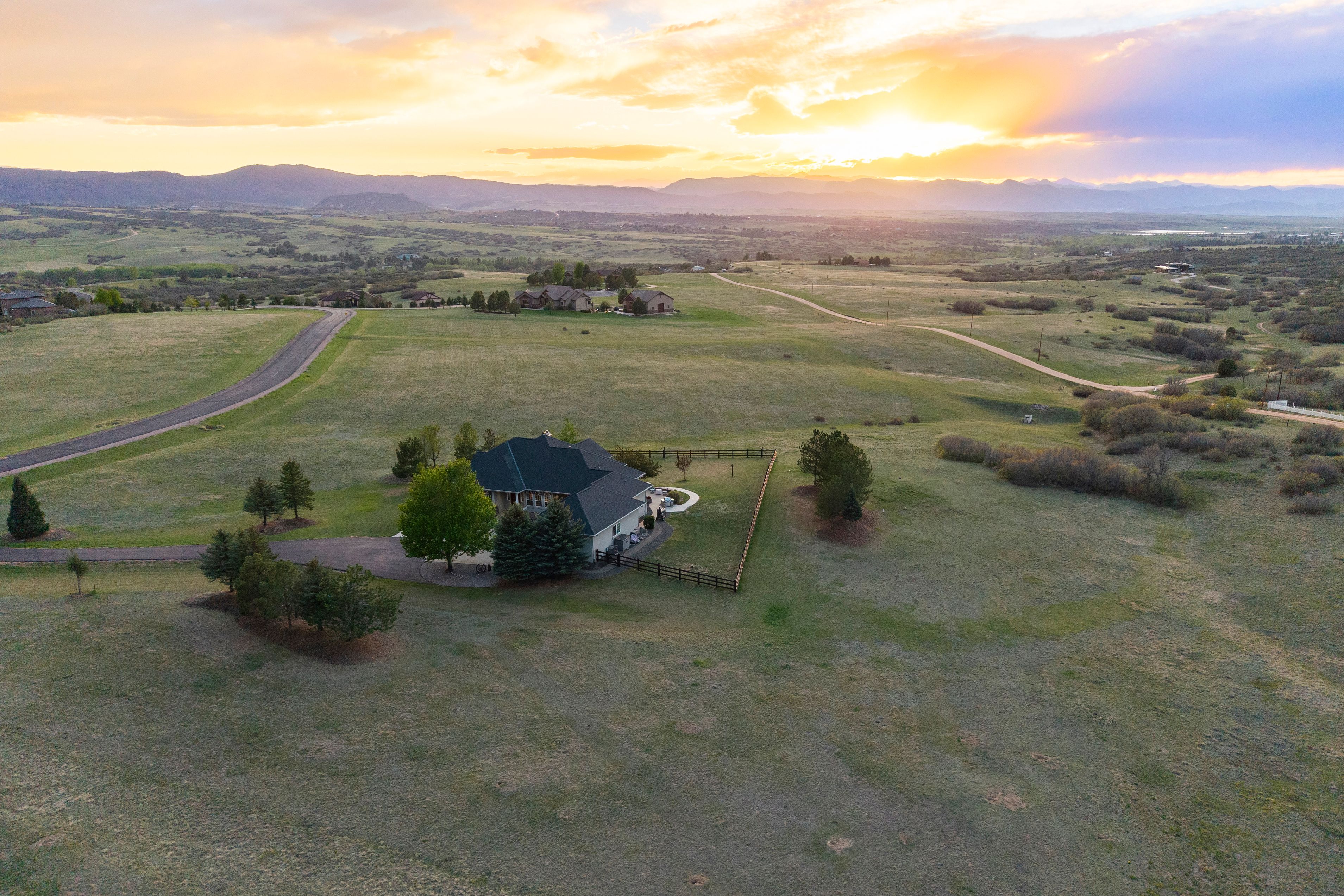  Set on five scenic acres with sweeping Front Range views - 物件實景