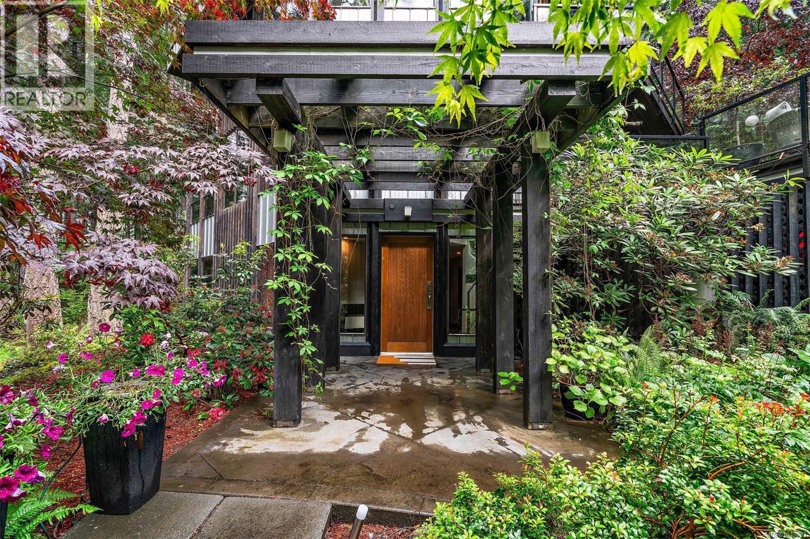 NORTH SAANICH, British Columbia, V8L 5K1, CA, 3 Bedrooms Bedrooms, ,3 BathroomsBathrooms,Residential,For Sale,1951213