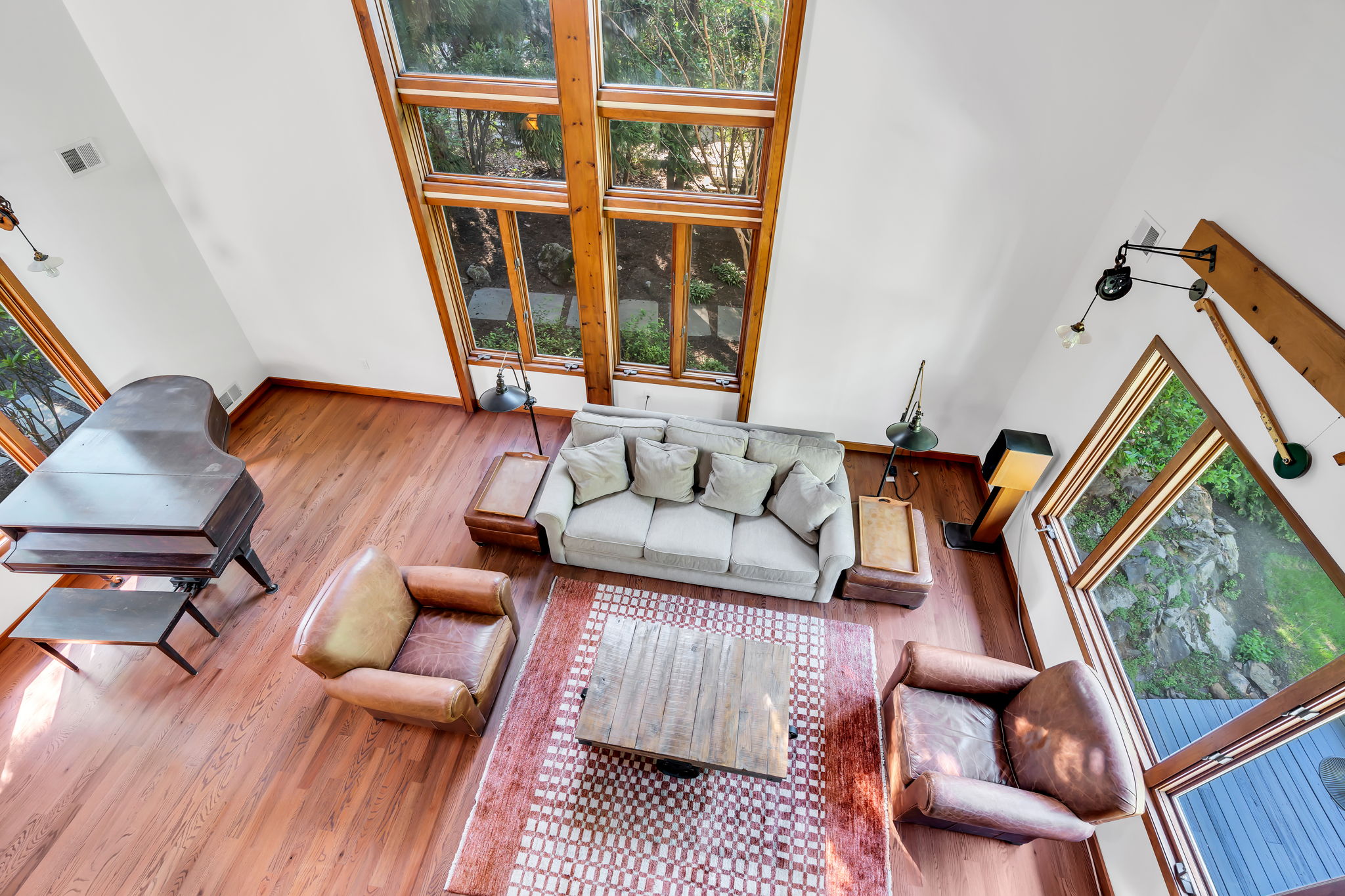  267 E Highland Avenue - 物件實景