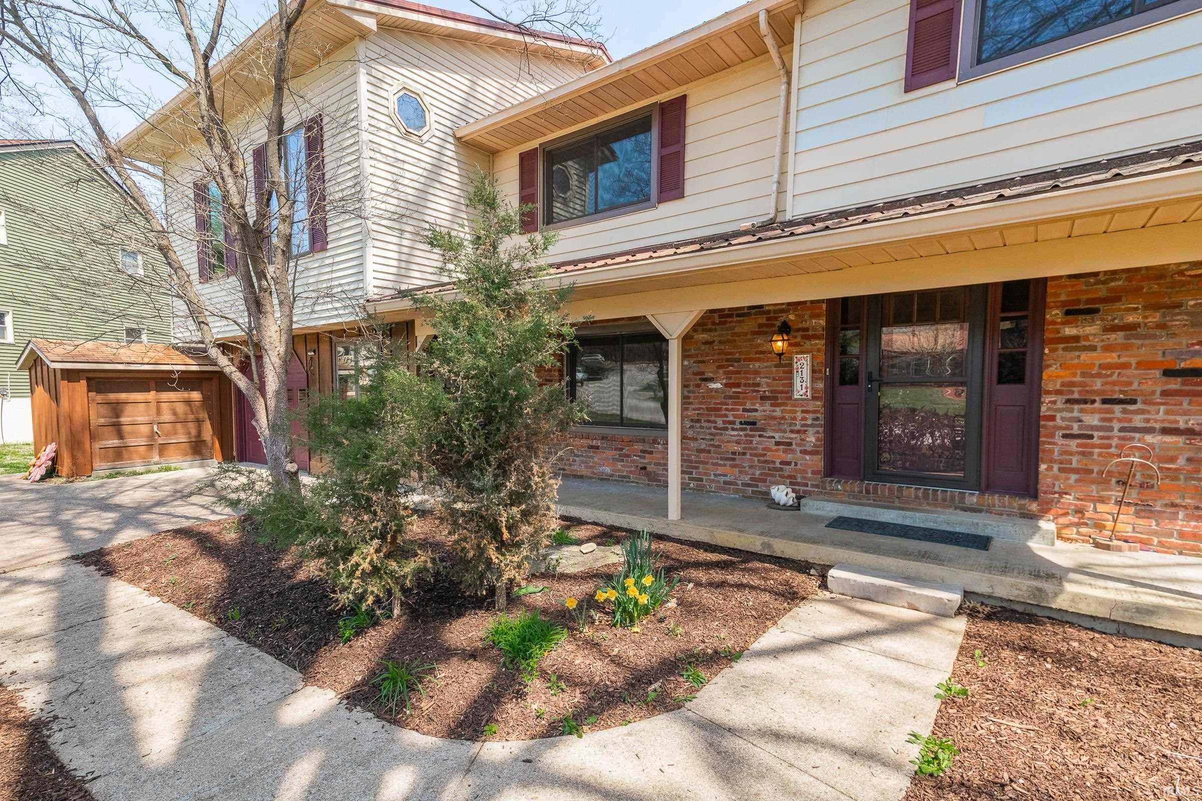 Bloomington, Indiana, 47401, United States, 8 Bedrooms Bedrooms, ,5 BathroomsBathrooms,Residential,For Sale,1988633