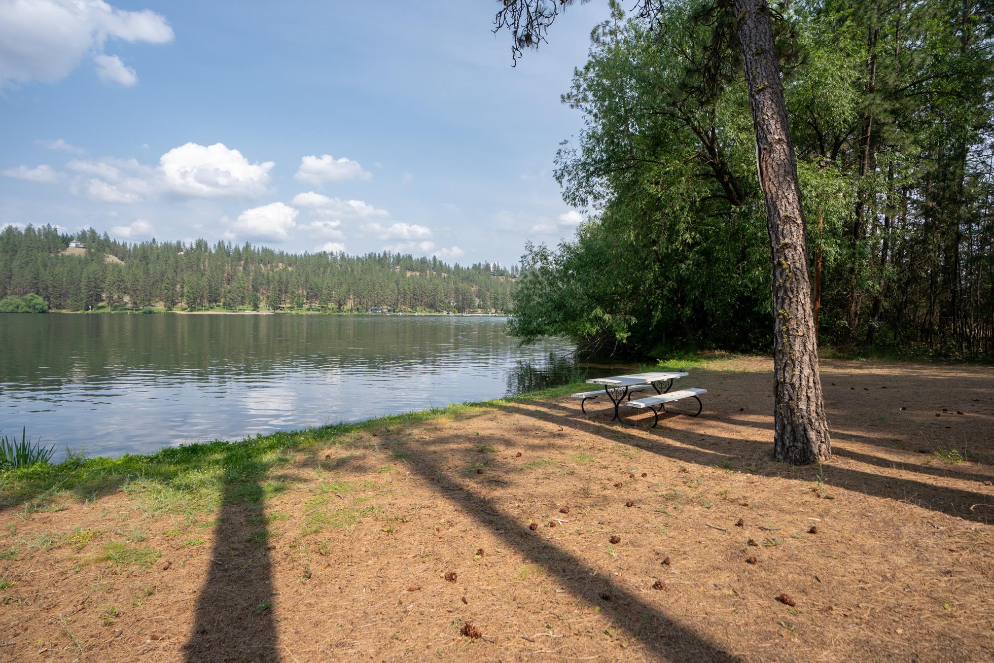 Nine Mile Falls, Washington, 99026, United States, 5 Bedrooms Bedrooms, ,4 BathroomsBathrooms,Residential,For Sale,1895080