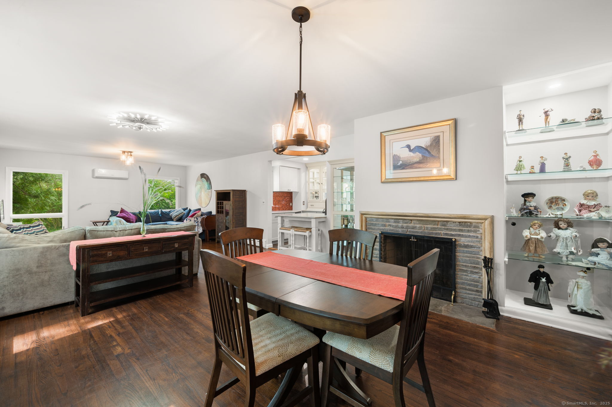 New London, Connecticut, 06320, United States, 3 Bedrooms Bedrooms, ,Residential,For Sale,1942755