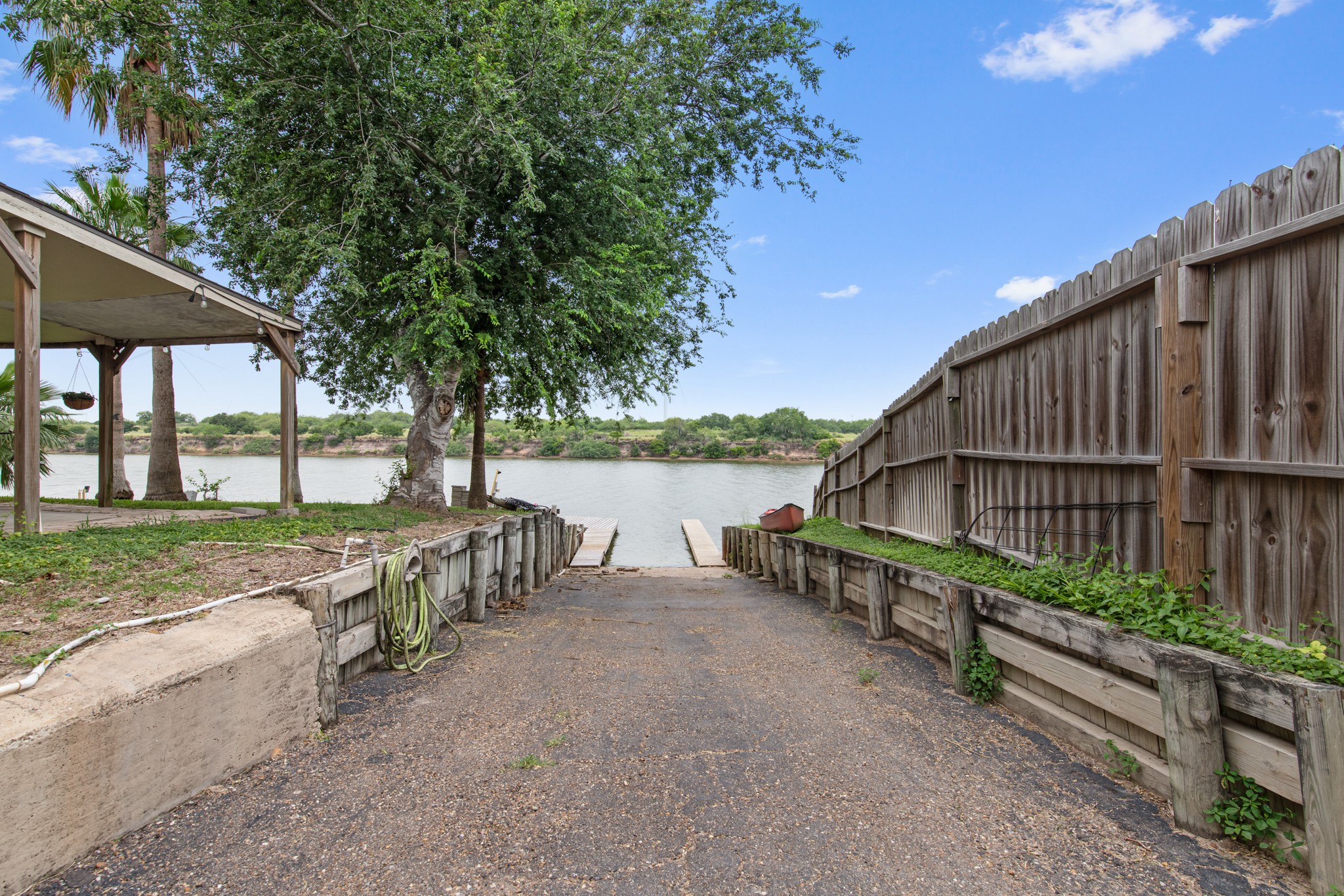 Rio Hondo, Texas, 78583, United States, 4 Bedrooms Bedrooms, ,3 BathroomsBathrooms,Residential,For Sale,1829014