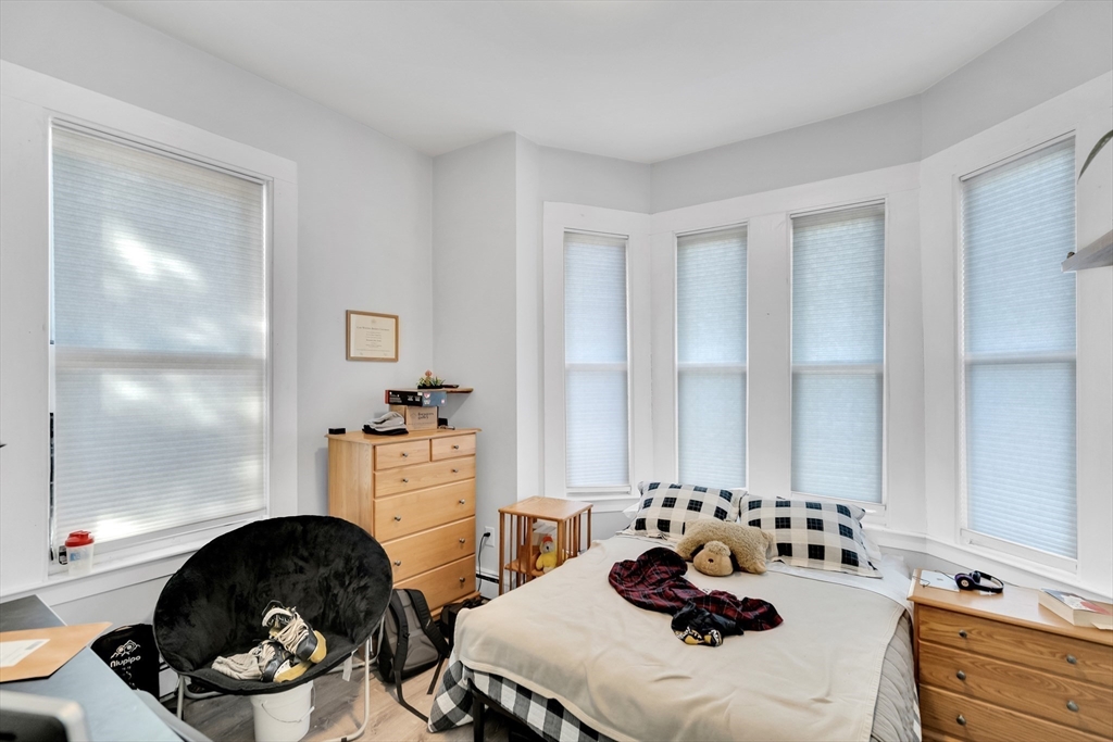 Boston, Massachusetts, 02135, United States, 9 Bedrooms Bedrooms, ,3 BathroomsBathrooms,Residential,For Sale,1896831