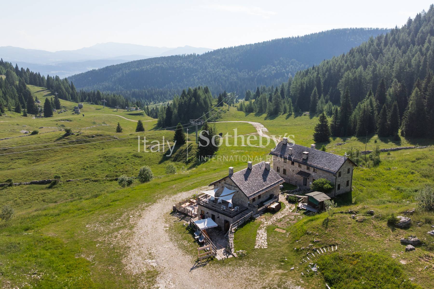  Modern ski-in/ski-out chalet in the Alps - 物件實景