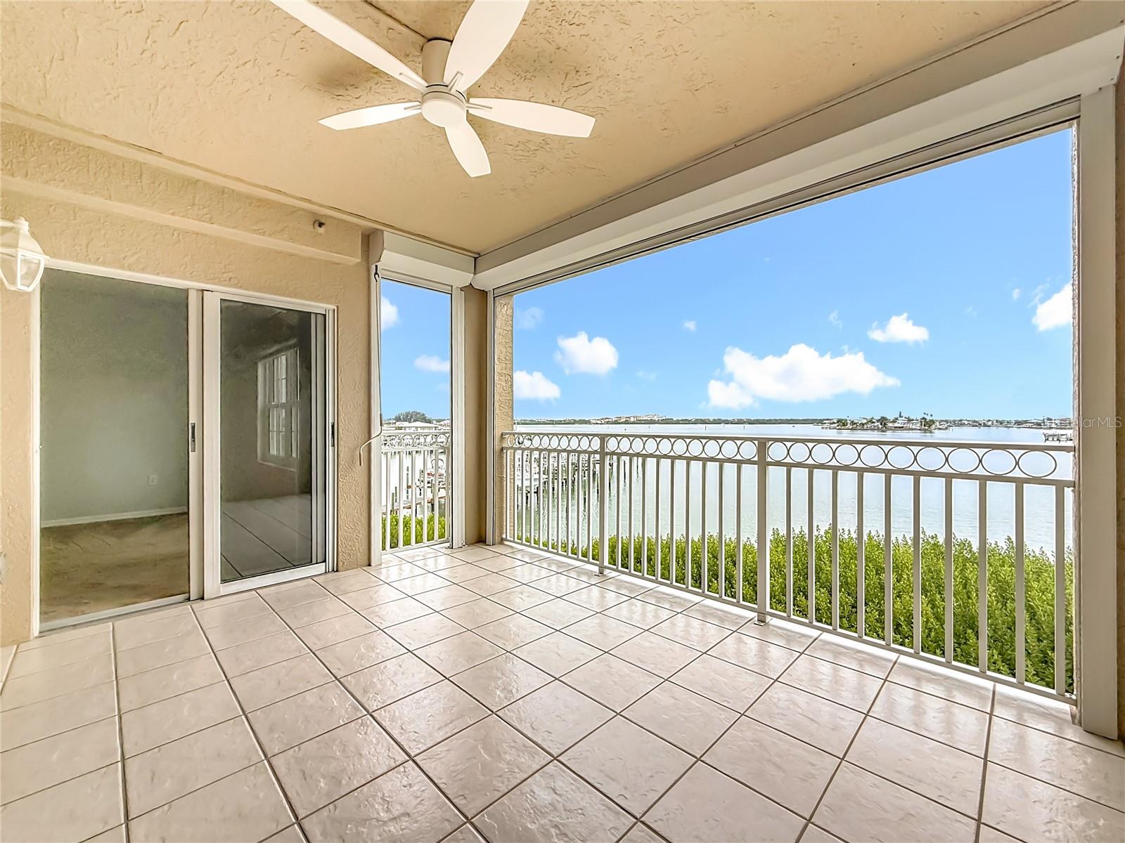 Madeira Beach, Florida, 33708, United States, 2 Bedrooms Bedrooms, ,2 BathroomsBathrooms,Residential,For Sale,1985682