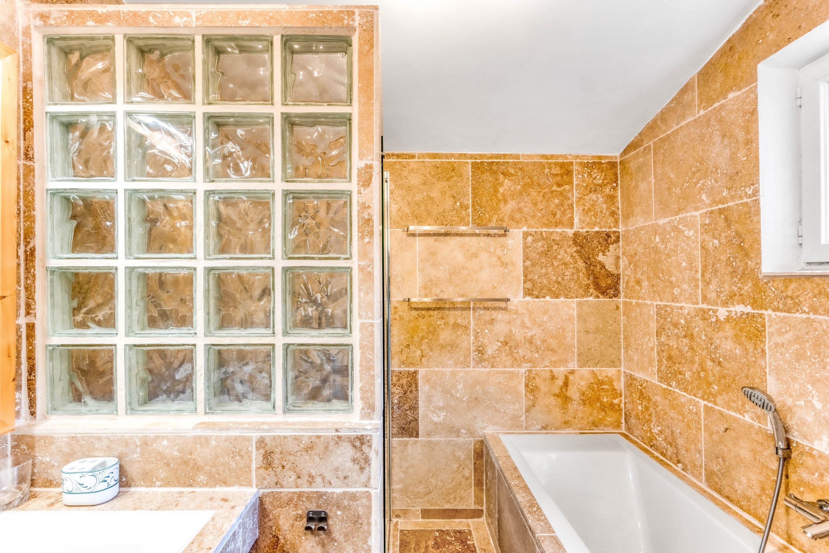  Grasse Saint-Mathieu, private villa with pool, 6 bedrooms and independent apart… - 物件實景