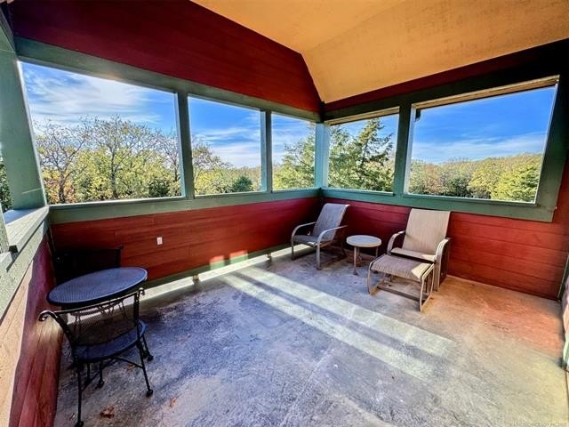 Cookson, Oklahoma, 74427, United States, 8 Bedrooms Bedrooms, ,10 BathroomsBathrooms,Residential,For Sale,1825365