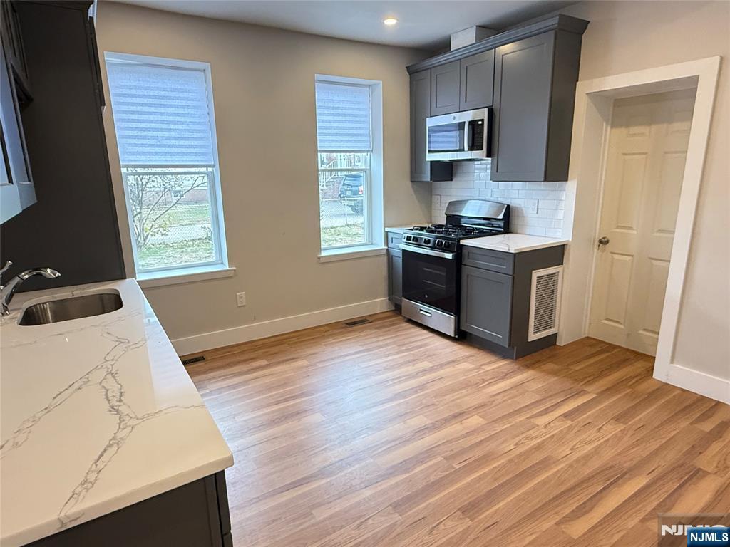 Garfield, New Jersey, 07026, United States, 3 Bedrooms Bedrooms, ,2 BathroomsBathrooms,Residential,For Sale,1998412