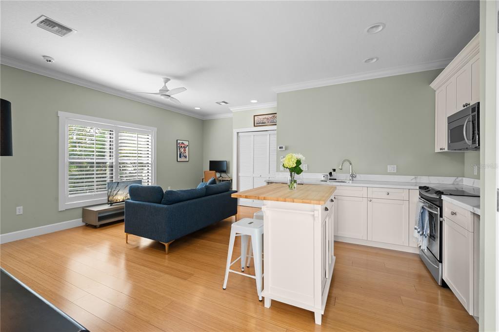 Sarasota, Florida, 34236, United States, 4 Bedrooms Bedrooms, ,4 BathroomsBathrooms,Residential,For Sale,1992105