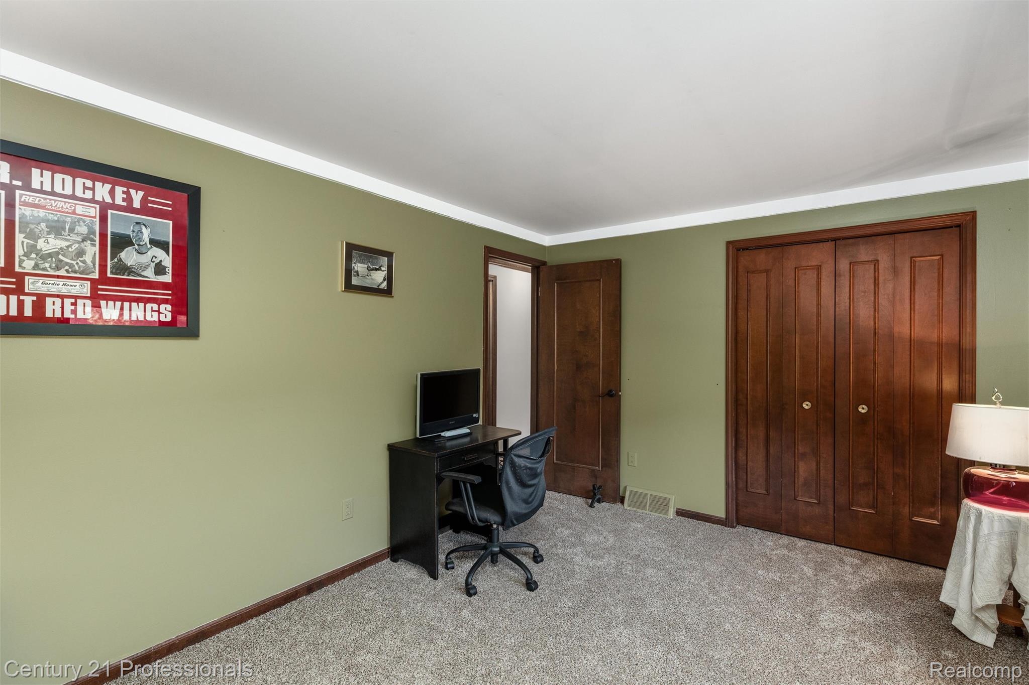 Holly, Michigan, 48442, United States, 4 Bedrooms Bedrooms, ,4 BathroomsBathrooms,Residential,For Sale,1943640