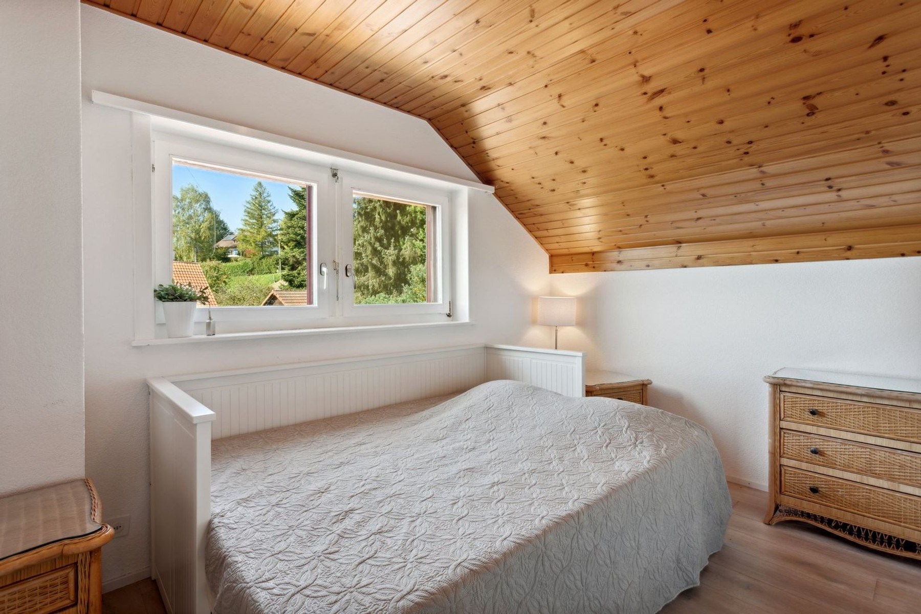  7.5-room family villa with separate 1.5-room studio, unobstructed view of the hi - 物件實景