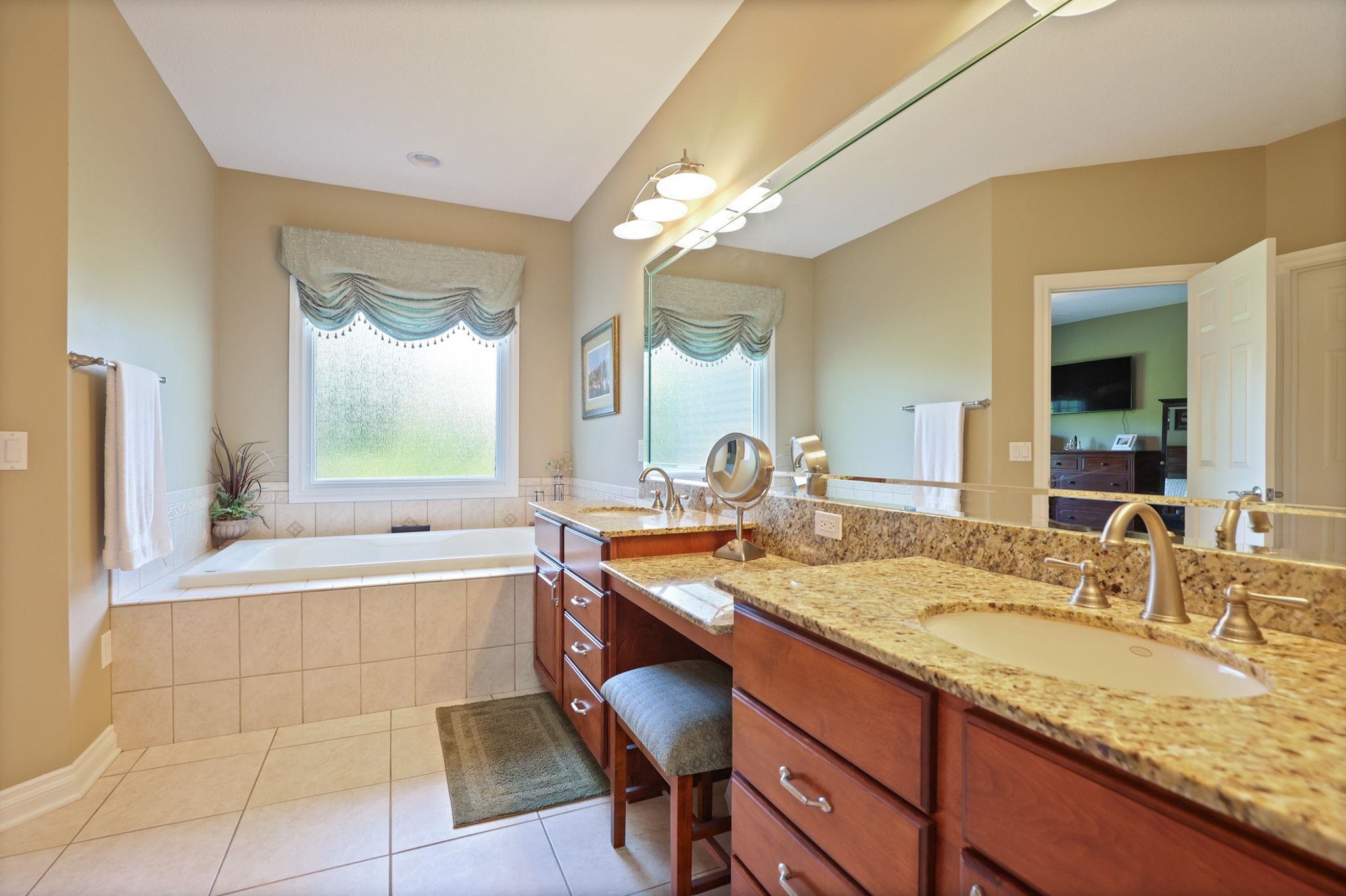 Frankenmuth, Michigan, 48734, United States, 5 Bedrooms Bedrooms, ,5 BathroomsBathrooms,Residential,For Sale,1989932