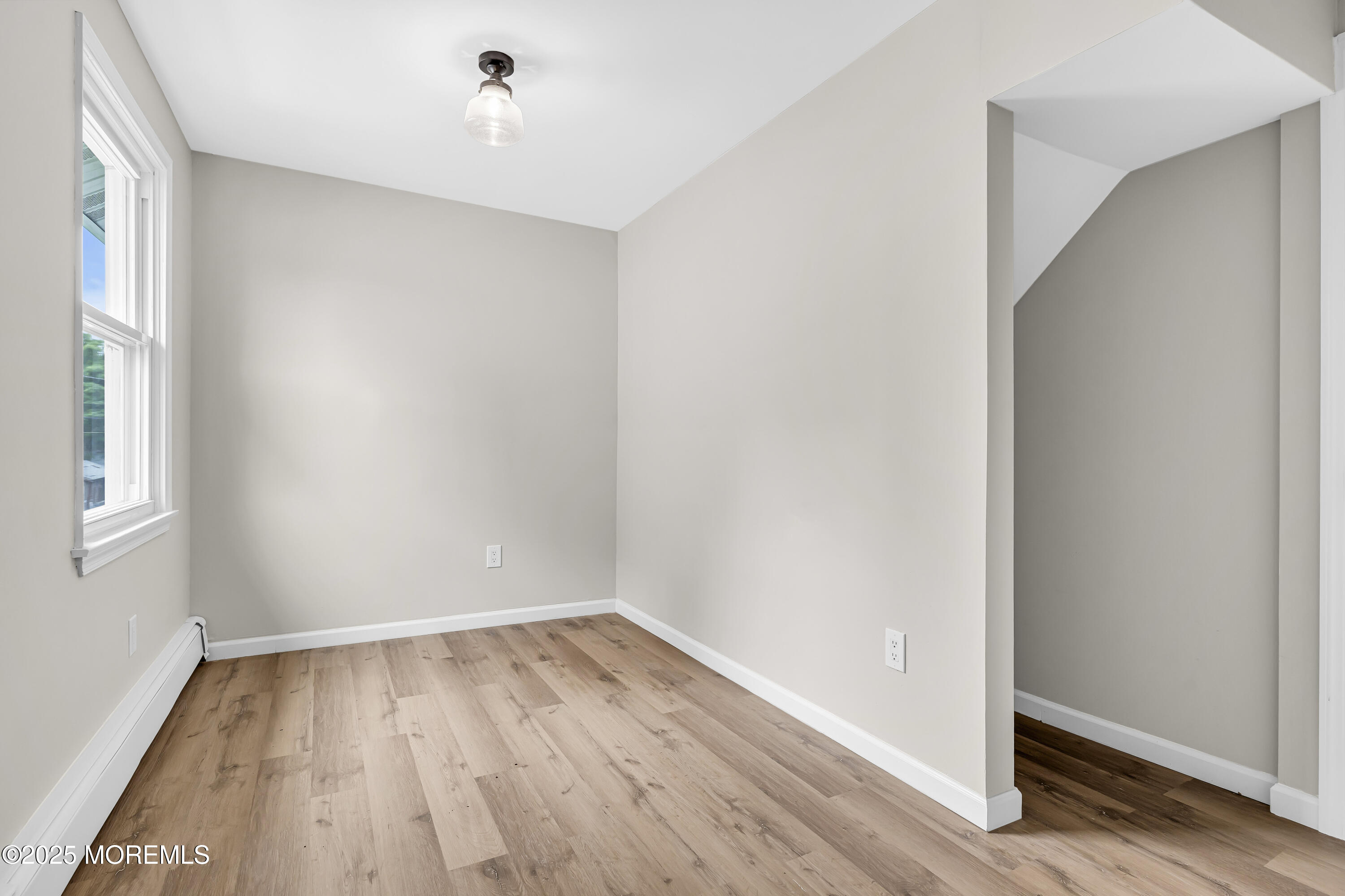 Keansburg, New Jersey, 07734, United States, ,Residential,For Sale,1976906