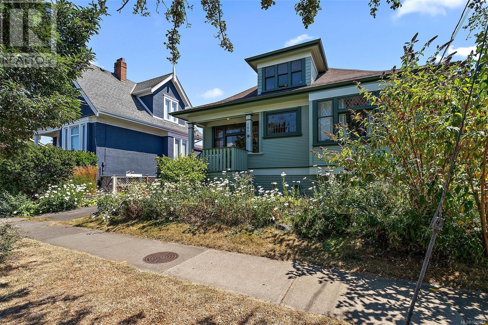 VICTORIA, British Columbia, V8V 2H6, CA, 3 Bedrooms Bedrooms, ,2 BathroomsBathrooms,Residential,For Sale,1906756