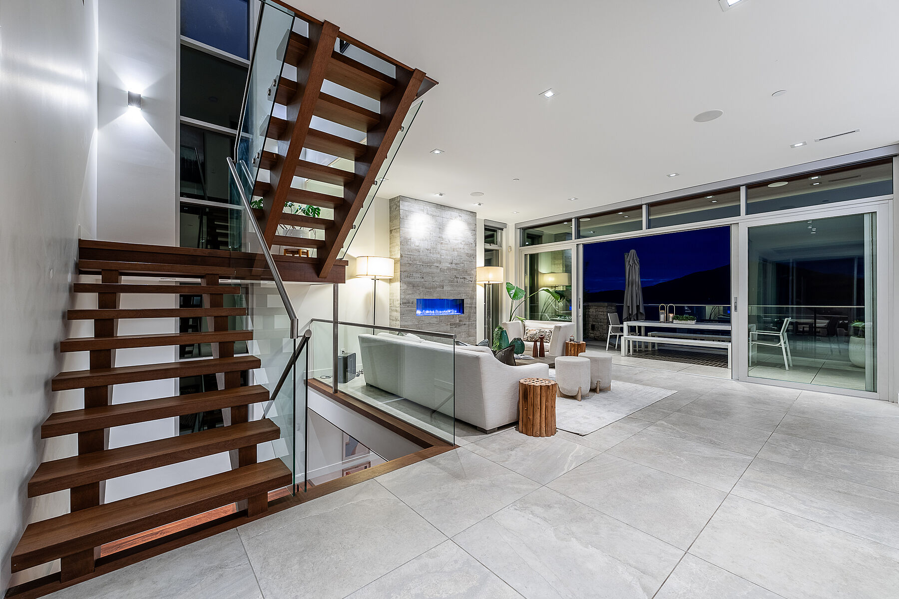  Amazing Waterfront Property - 物件實景