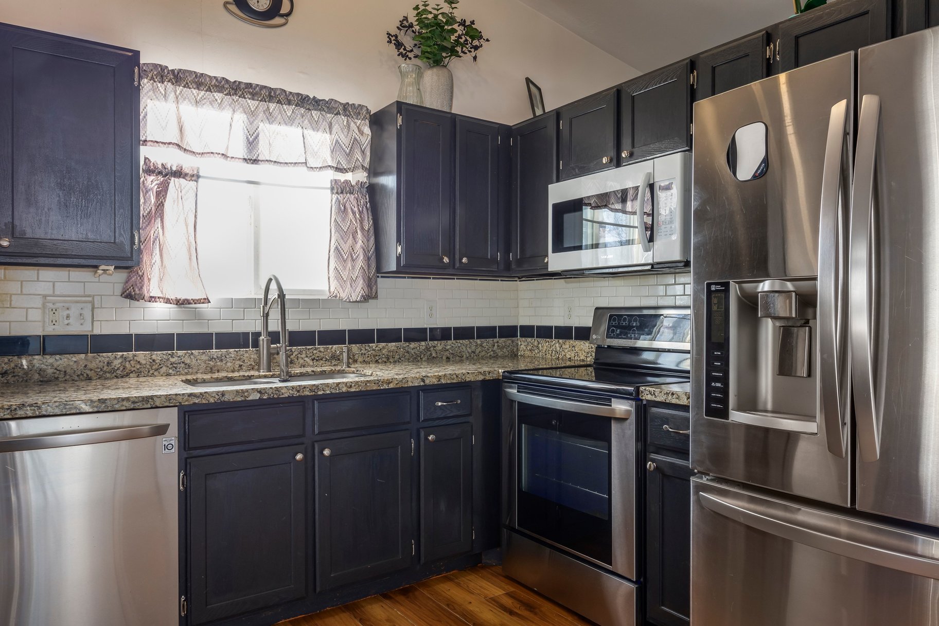  Main-Floor Primary Living with Resort-Style Amenities - 物件實景