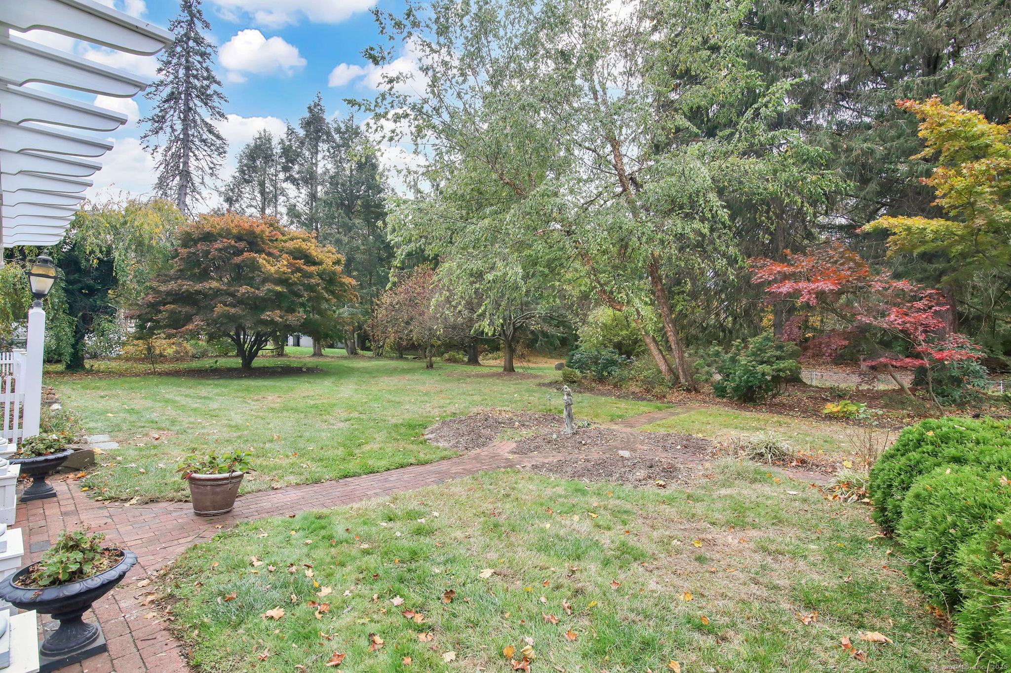 Glastonbury, Connecticut, 06033, United States, 4 Bedrooms Bedrooms, ,3 BathroomsBathrooms,Residential,For Sale,1988167