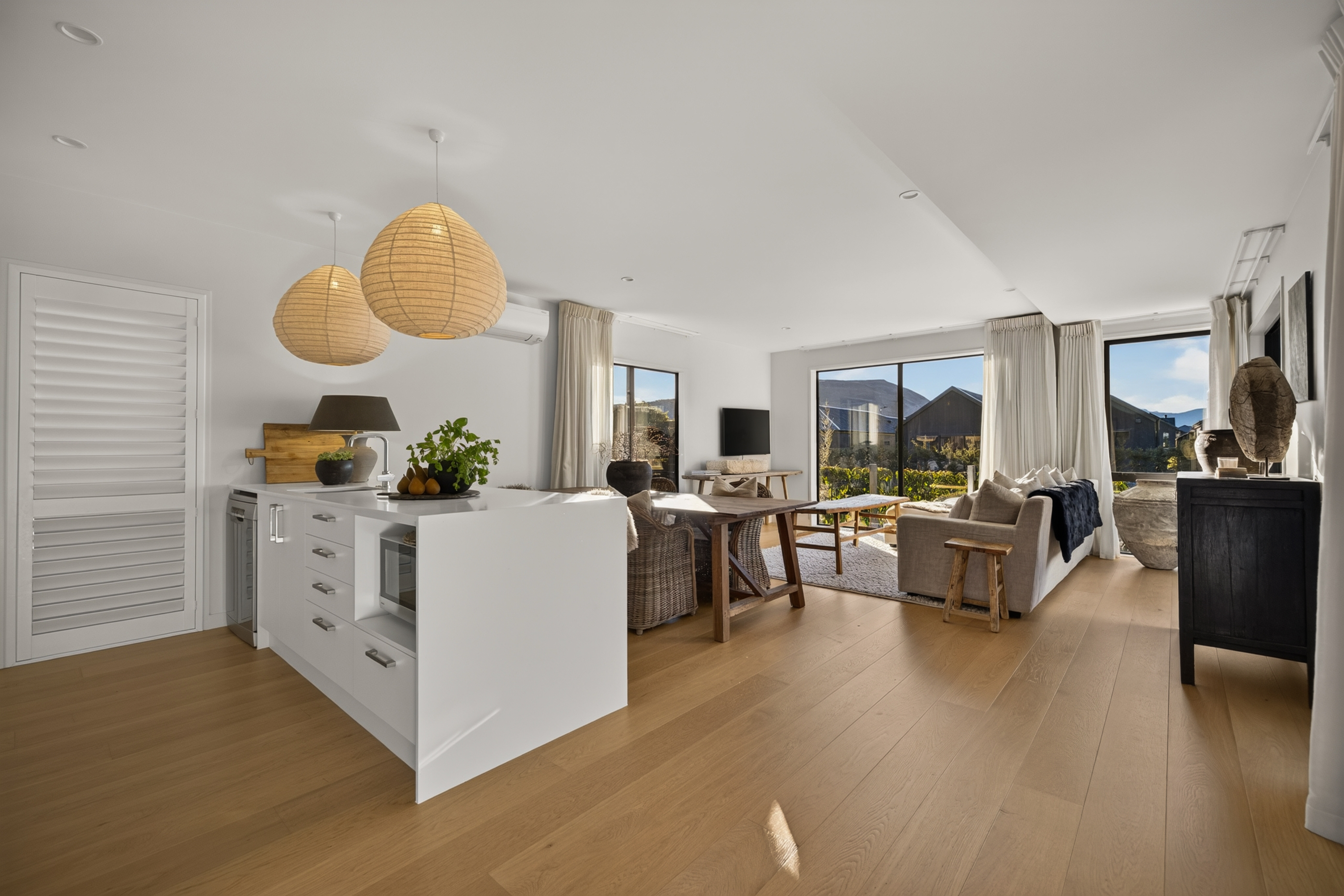  Investment or Lifestyle Home - Offers Invited - 物件實景