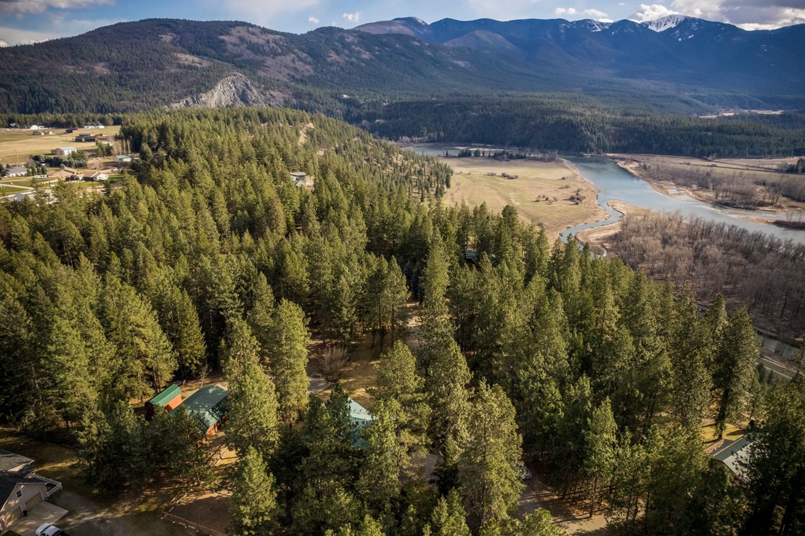 Moyie Springs, Idaho, 83845, United States, 4 Bedrooms Bedrooms, ,3 BathroomsBathrooms,Residential,For Sale,2033523