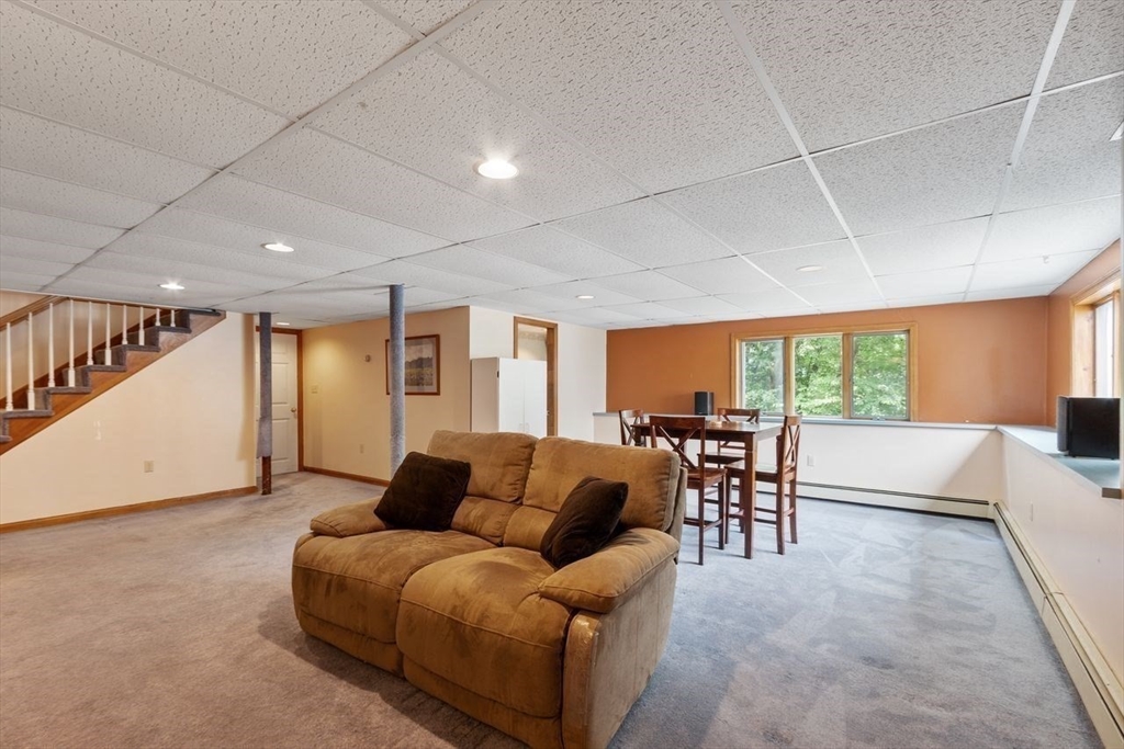 Peabody, Massachusetts, 01960, United States, 5 Bedrooms Bedrooms, ,4 BathroomsBathrooms,Residential,For Sale,1913730