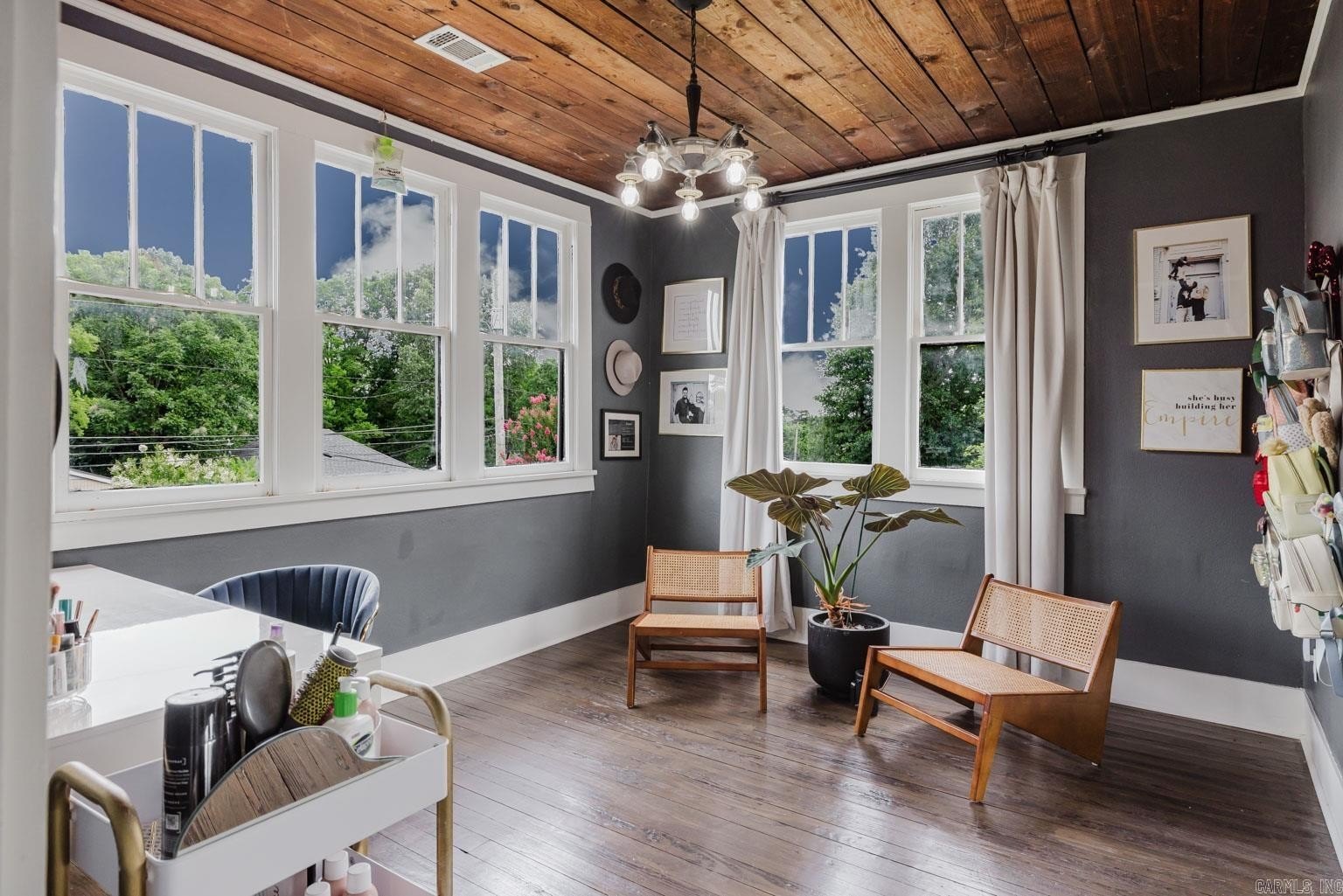 Benton, Arkansas, 72015, United States, 5 Bedrooms Bedrooms, ,3 BathroomsBathrooms,Residential,For Sale,1978778