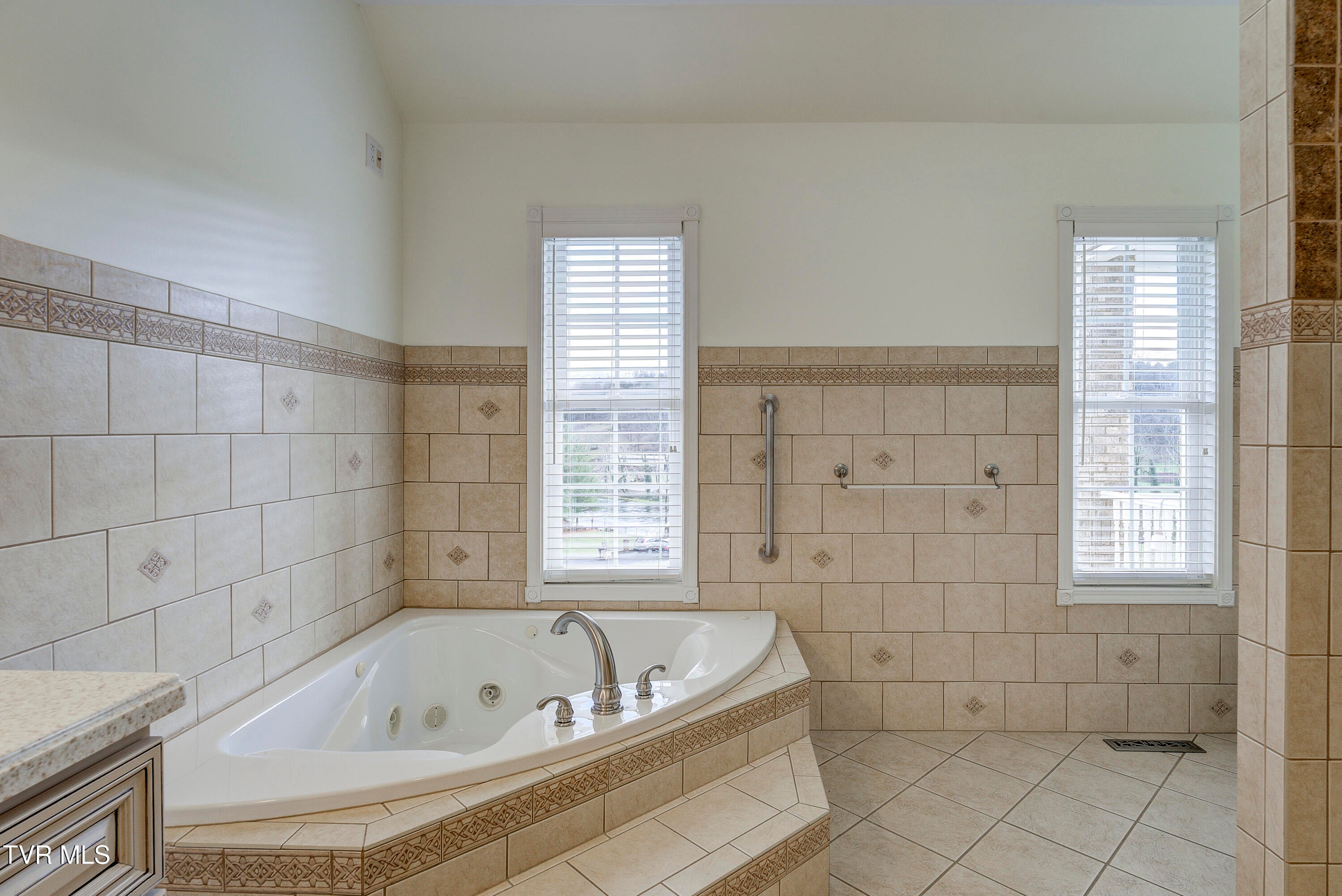 Bristol, Tennessee, 37620, United States, 4 Bedrooms Bedrooms, ,4 BathroomsBathrooms,Residential,For Sale,2001712