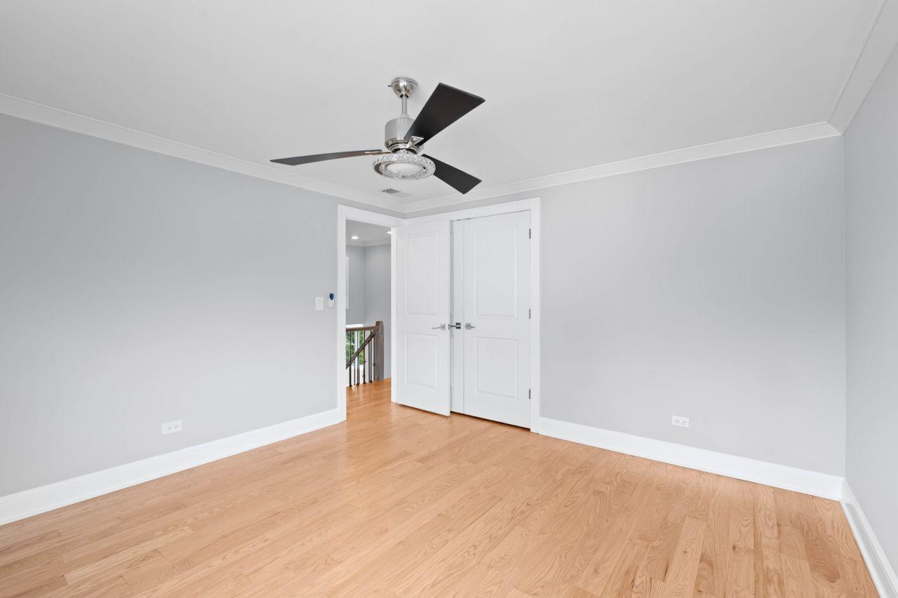 Des Plaines, Illinois, 60016, United States, 4 Bedrooms Bedrooms, ,2 BathroomsBathrooms,Residential,For Sale,1826836