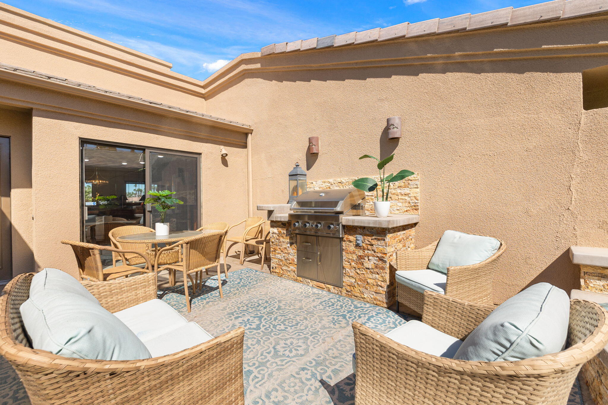 Palm Desert, California, 92211, United States, 2 Bedrooms Bedrooms, ,2 BathroomsBathrooms,Residential,For Sale,1985360