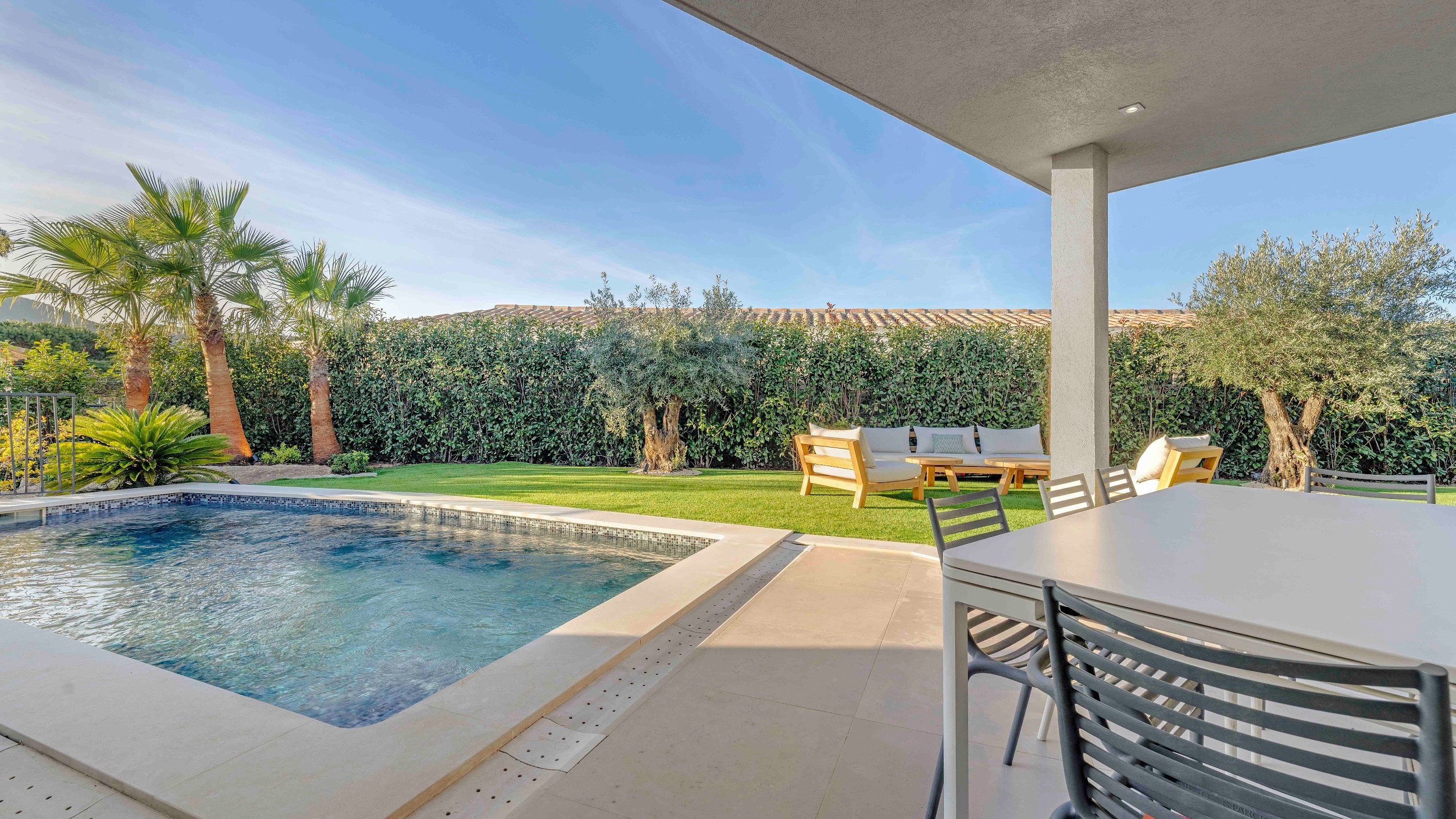  Contemporary villa in Sainte-Maxime with garden, pool, and optimal comfort - 物件實景