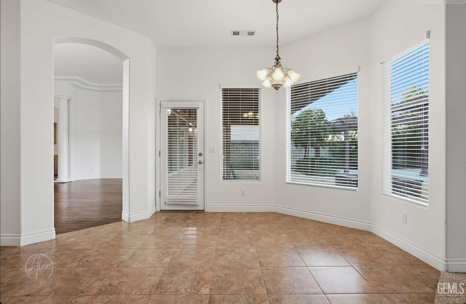 Bakersfield, California, 93314, United States, 5 Bedrooms Bedrooms, ,3 BathroomsBathrooms,Residential,For Sale,2012107