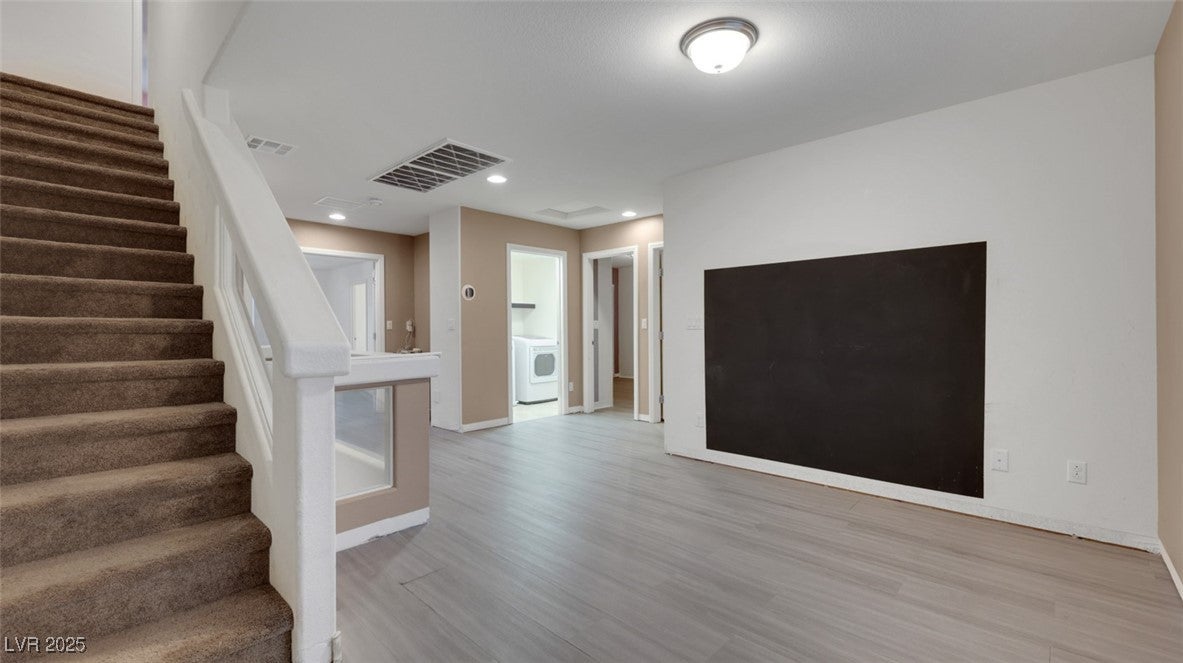 Las Vegas, Nevada, 89139, United States, 5 Bedrooms Bedrooms, ,4 BathroomsBathrooms,Residential,For Sale,1980975