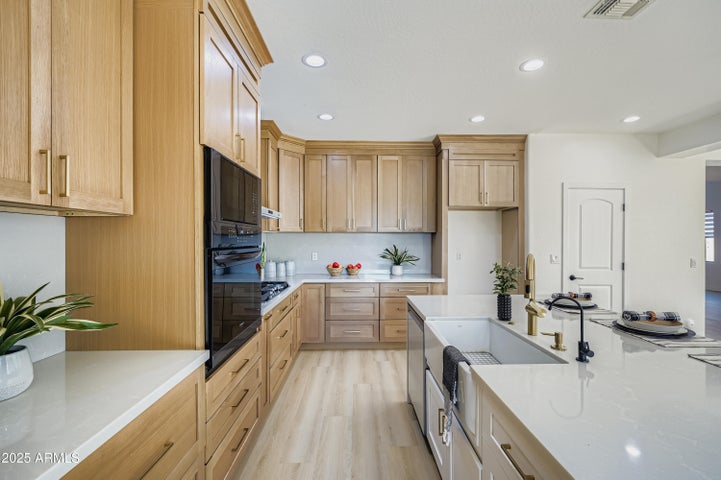 Peoria, Arizona, 85383, United States, 4 Bedrooms Bedrooms, ,4 BathroomsBathrooms,Residential,For Sale,1993879