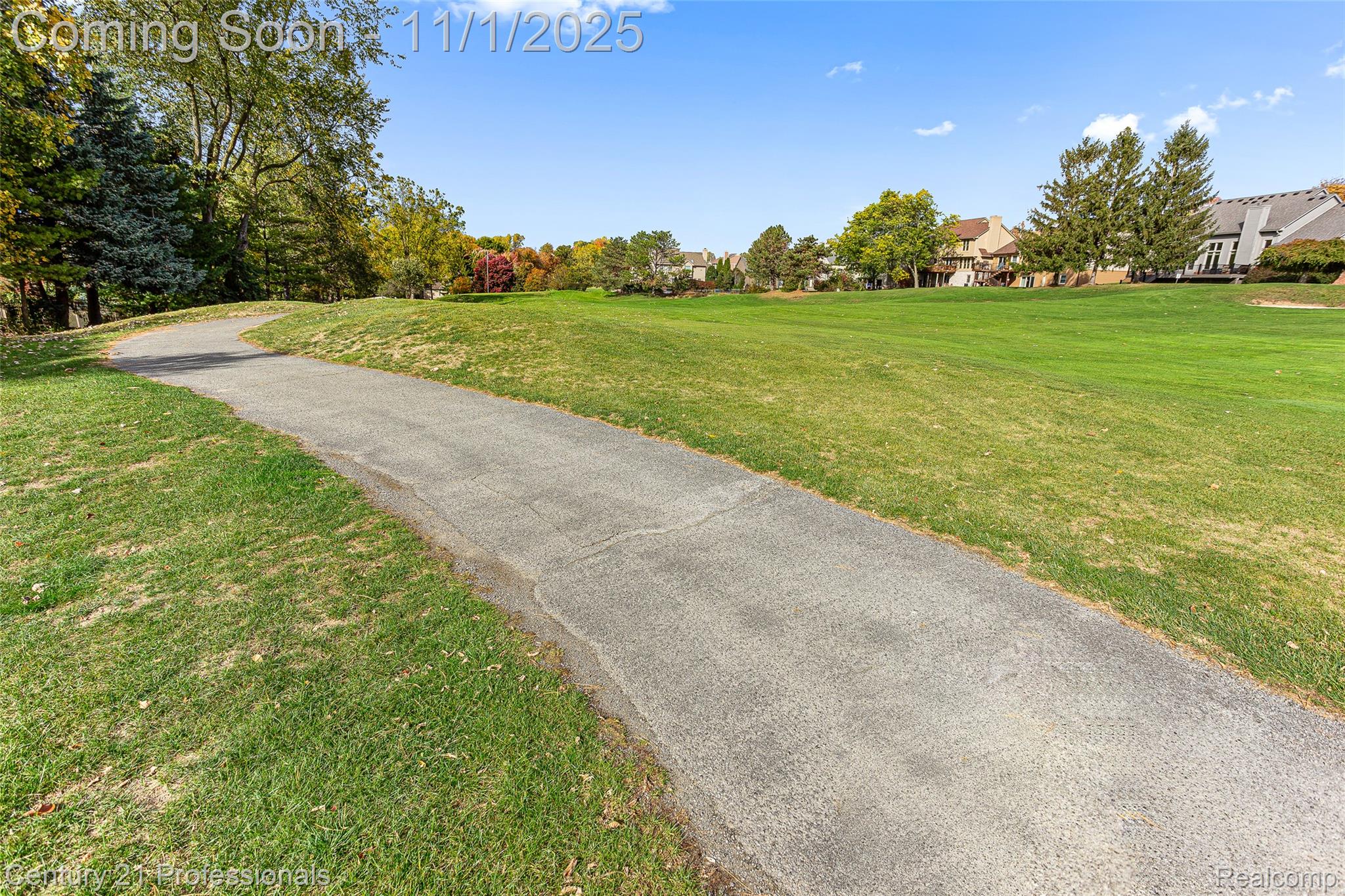 FarmingtonHills, Michigan, 48331, United States, 3 Bedrooms Bedrooms, ,3 BathroomsBathrooms,Residential,For Sale,1983371