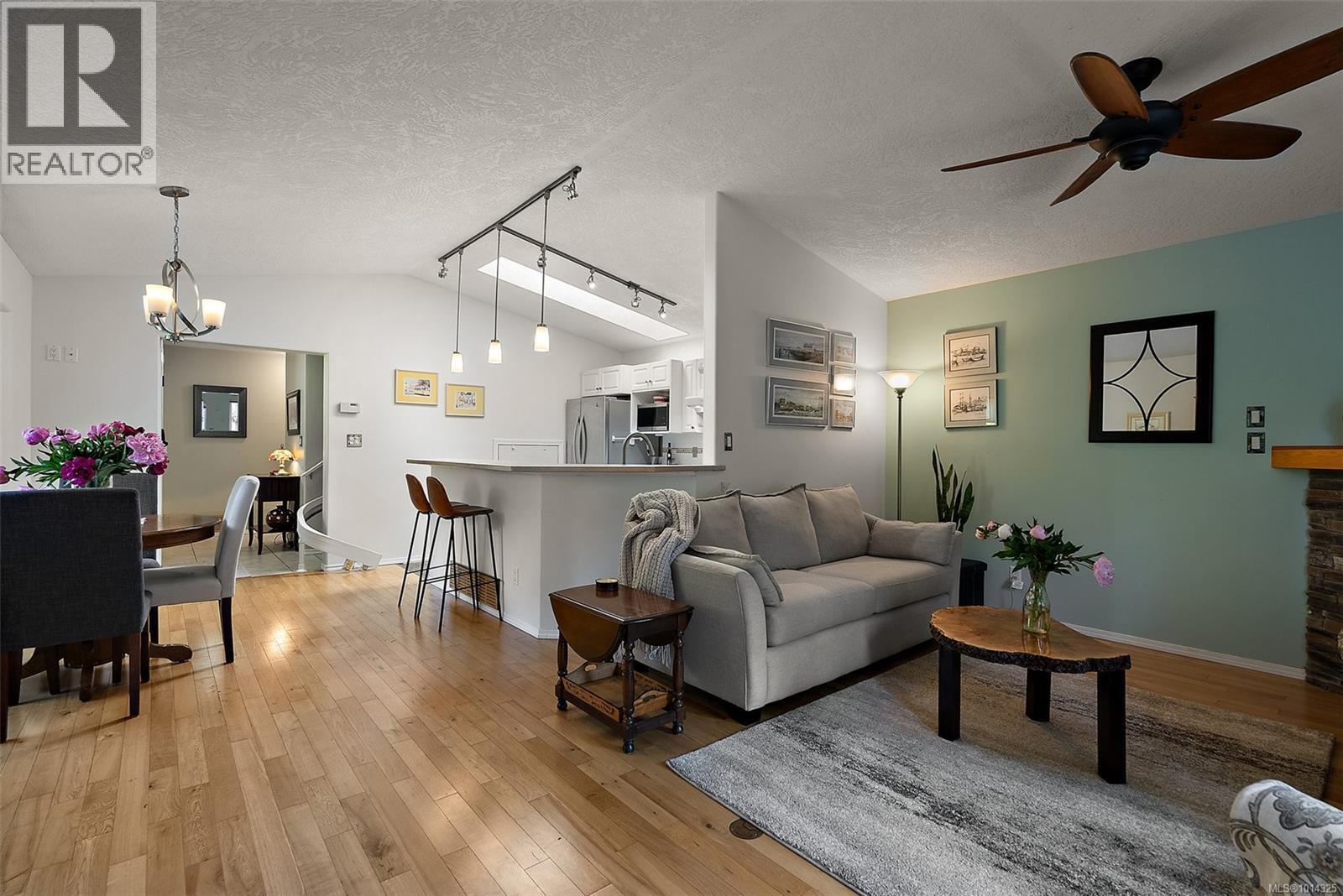 DUNCAN, British Columbia, V9L 5K8, CA, 3 Bedrooms Bedrooms, ,2 BathroomsBathrooms,Residential,For Sale,1950422