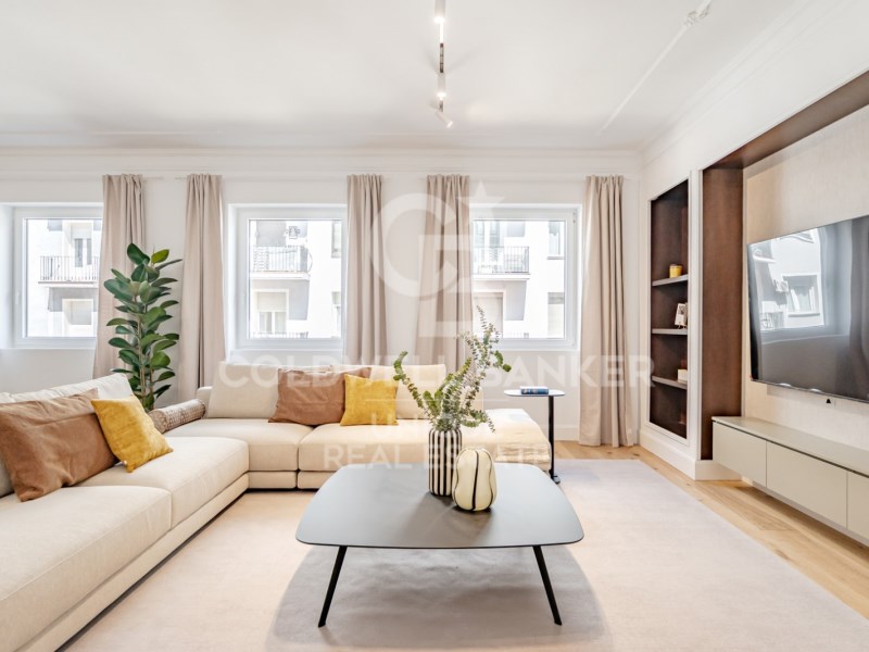 Madrid, Comunidad de Madrid, ES, 5 Bedrooms Bedrooms, ,5 BathroomsBathrooms,Residential,For Sale,1942128