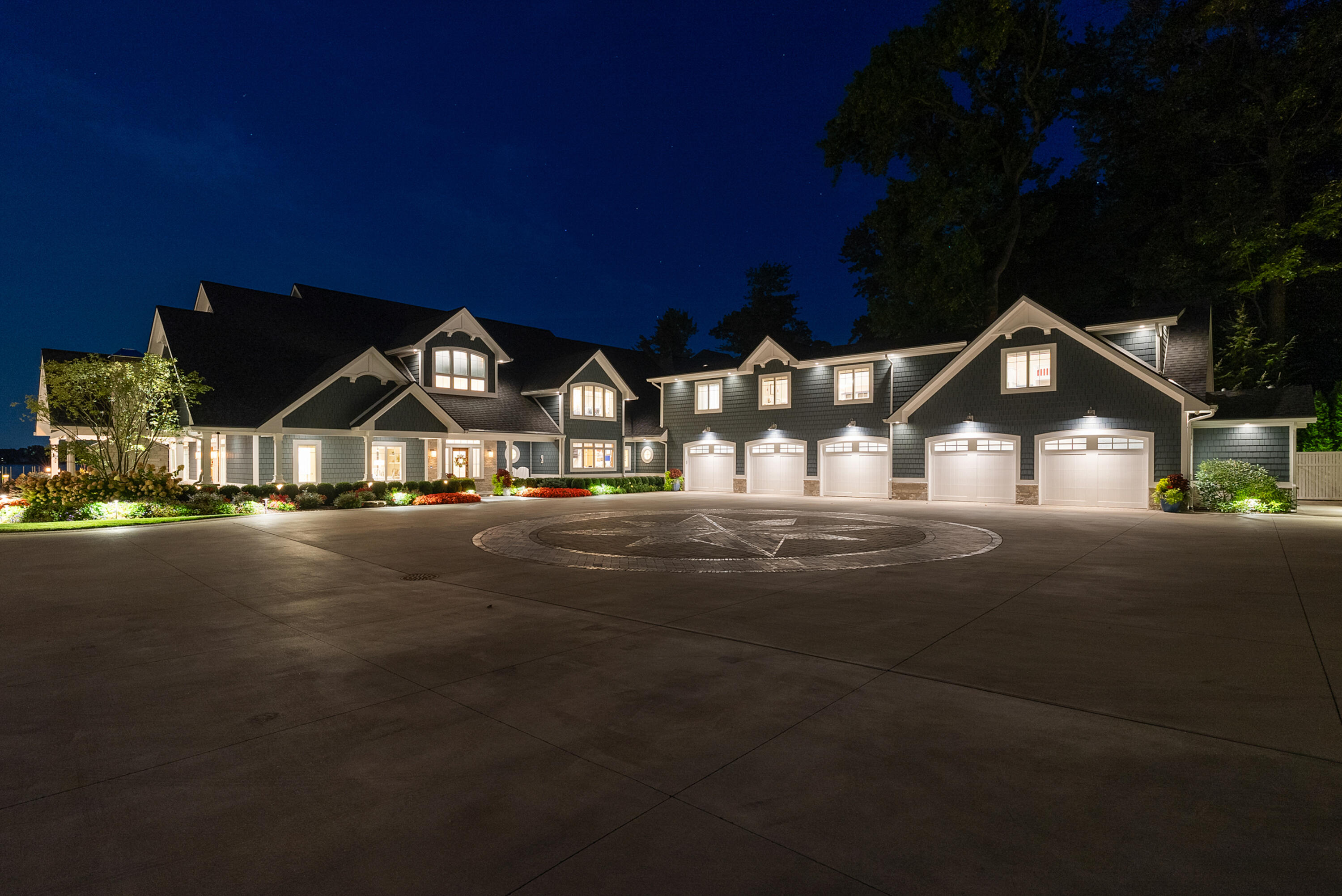 Holland, Michigan, 49424, United States, 9 Bedrooms Bedrooms, ,12 BathroomsBathrooms,Residential,For Sale,1806081