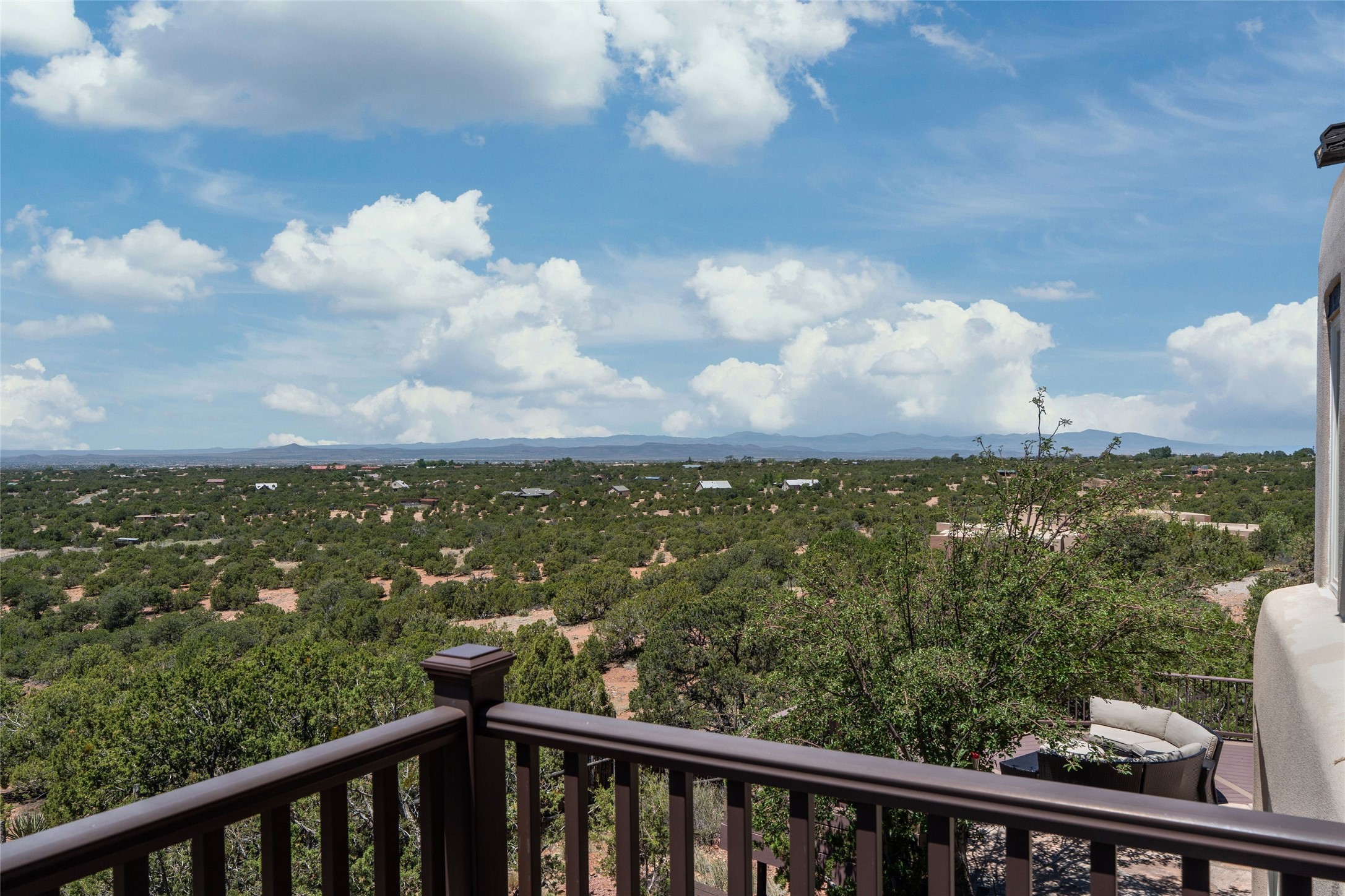  70 La Ventana Drive - 物件實景