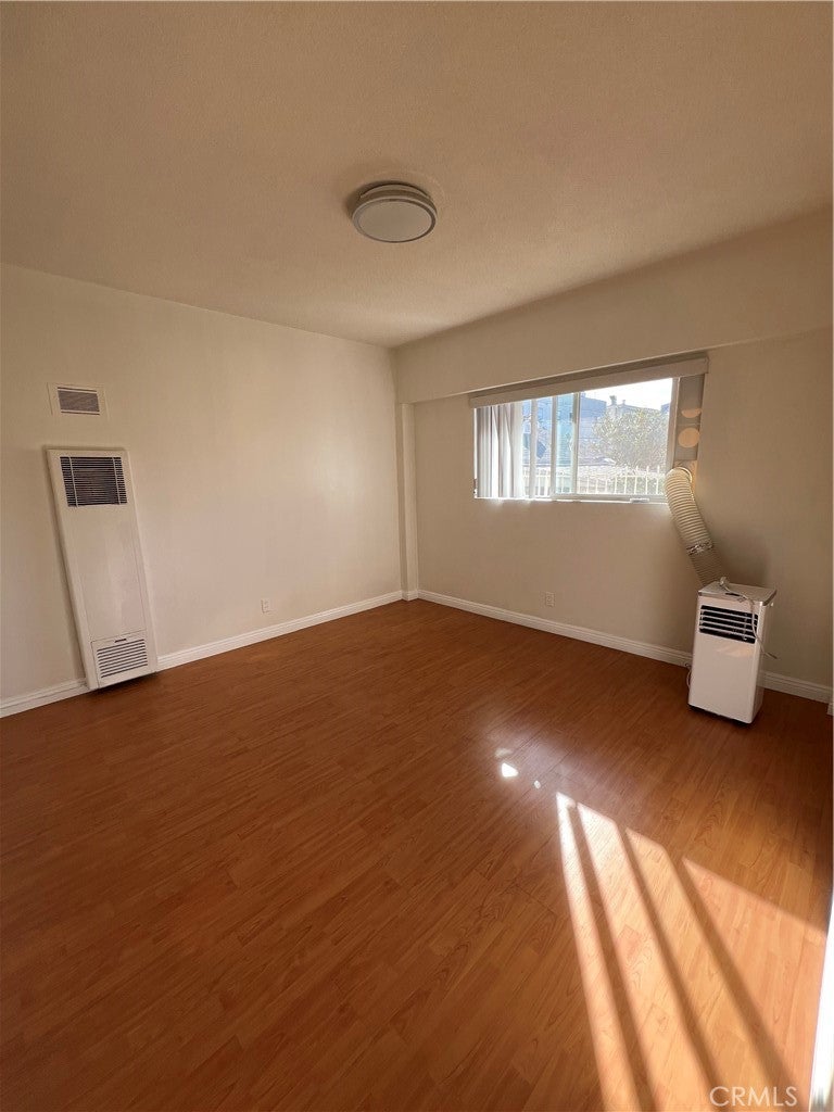 Los Angeles, California, 90027, United States, ,Residential,For Sale,1940498