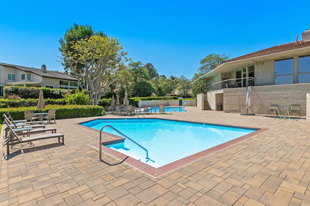 La Jolla, California, 92037, United States, 2 Bedrooms Bedrooms, ,3 BathroomsBathrooms,Residential,For Sale,1938534