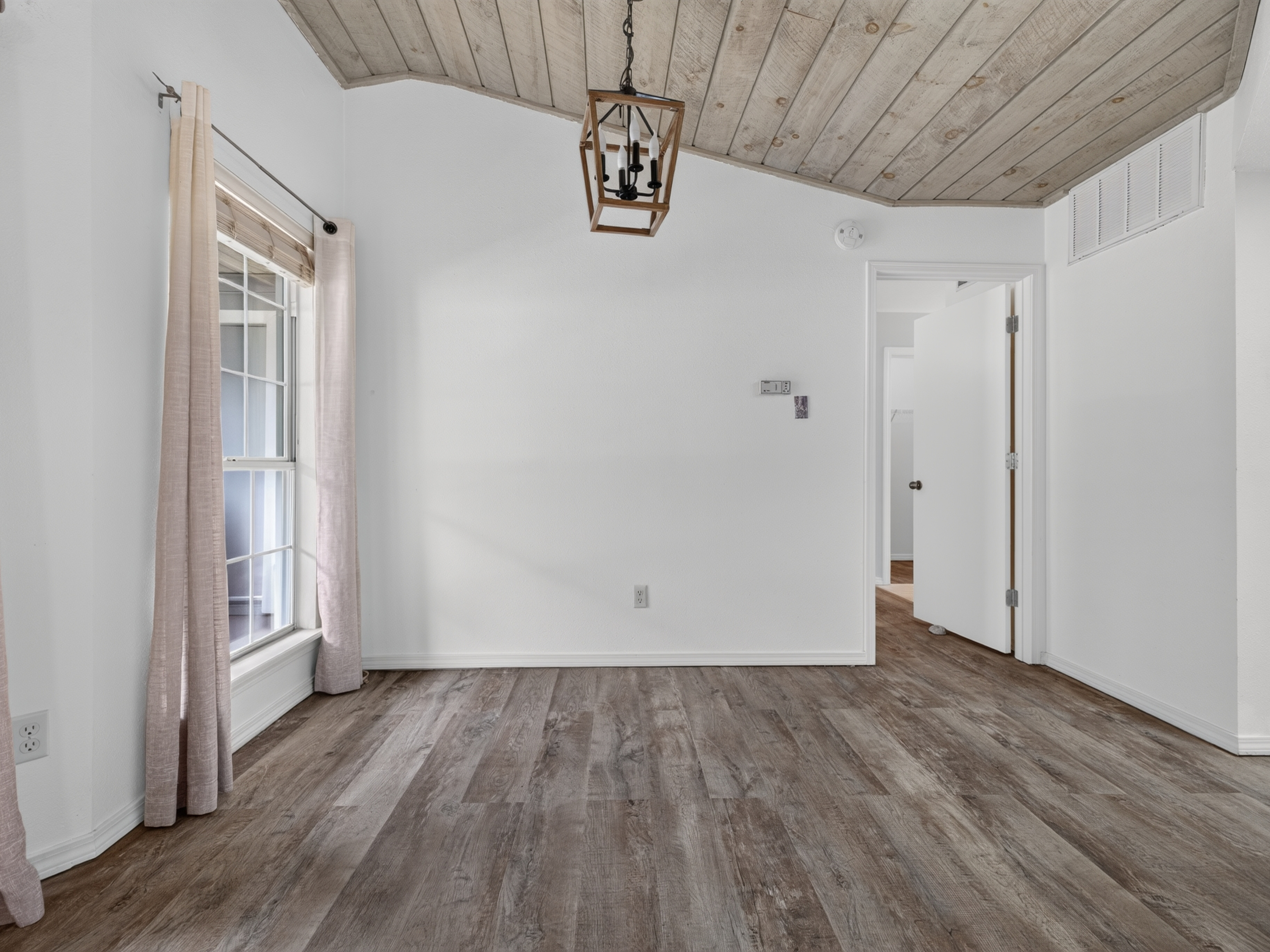  Your peaceful one-bedroom condo in The Hollow awaits. - 物件實景
