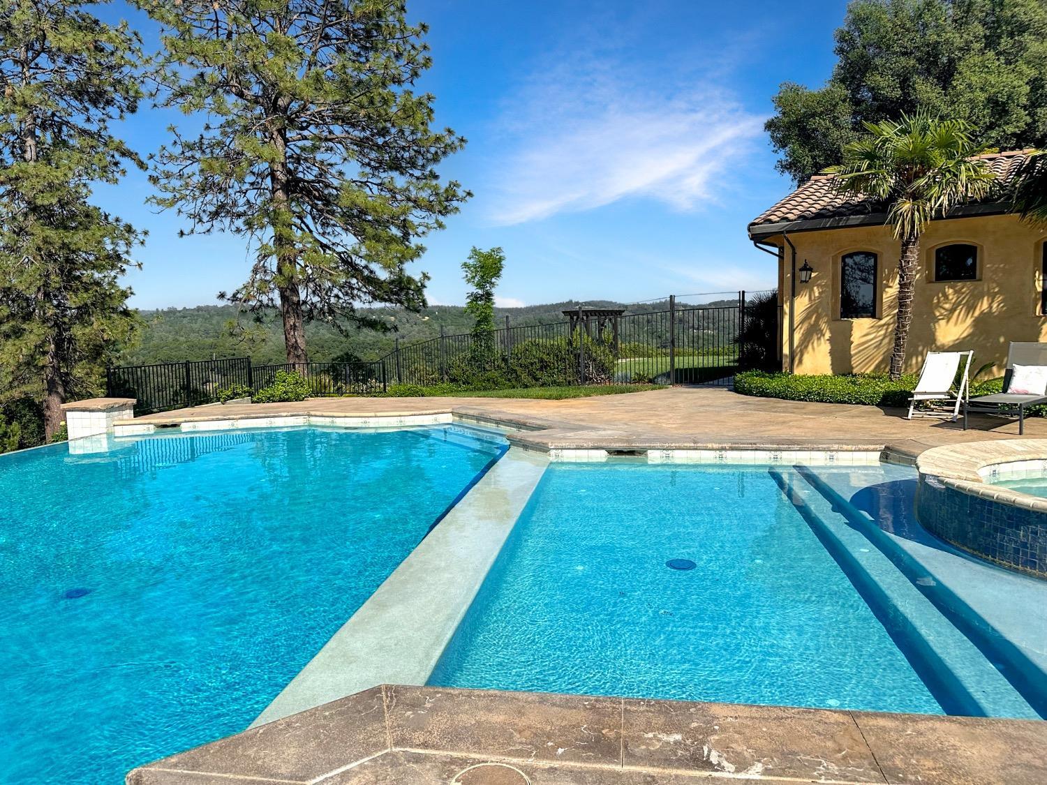 Grass Valley, California, 95949, United States, 4 Bedrooms Bedrooms, ,5 BathroomsBathrooms,Residential,For Sale,1974160