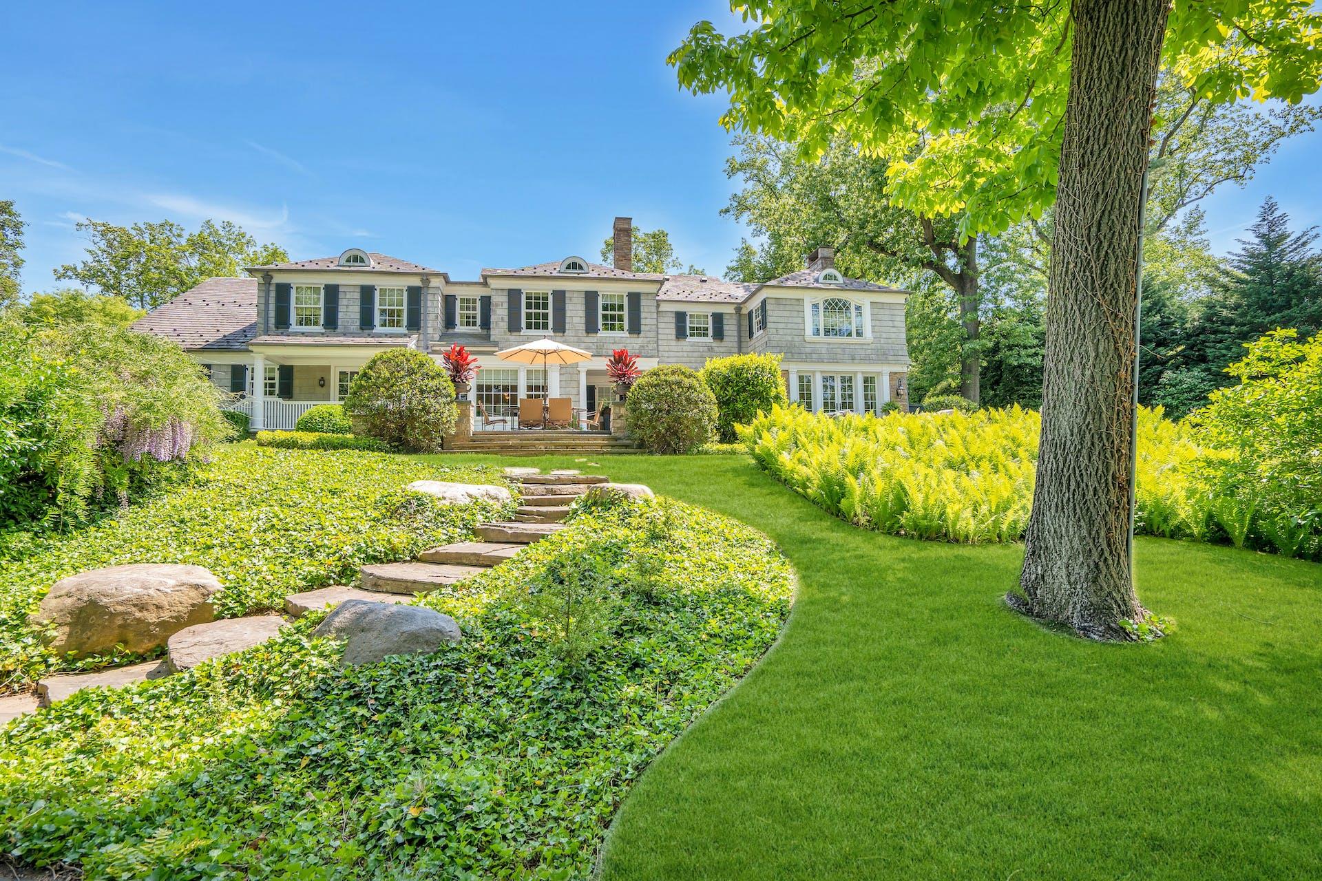 Manhasset, New York, 11030, United States, 5 Bedrooms Bedrooms, ,11 BathroomsBathrooms,Residential,For Sale,1838015