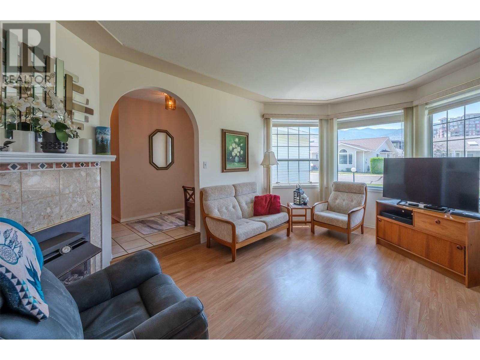 PENTICTON, British Columbia, V2A 8H9, CA, 2 Bedrooms Bedrooms, ,2 BathroomsBathrooms,Residential,For Sale,1961131